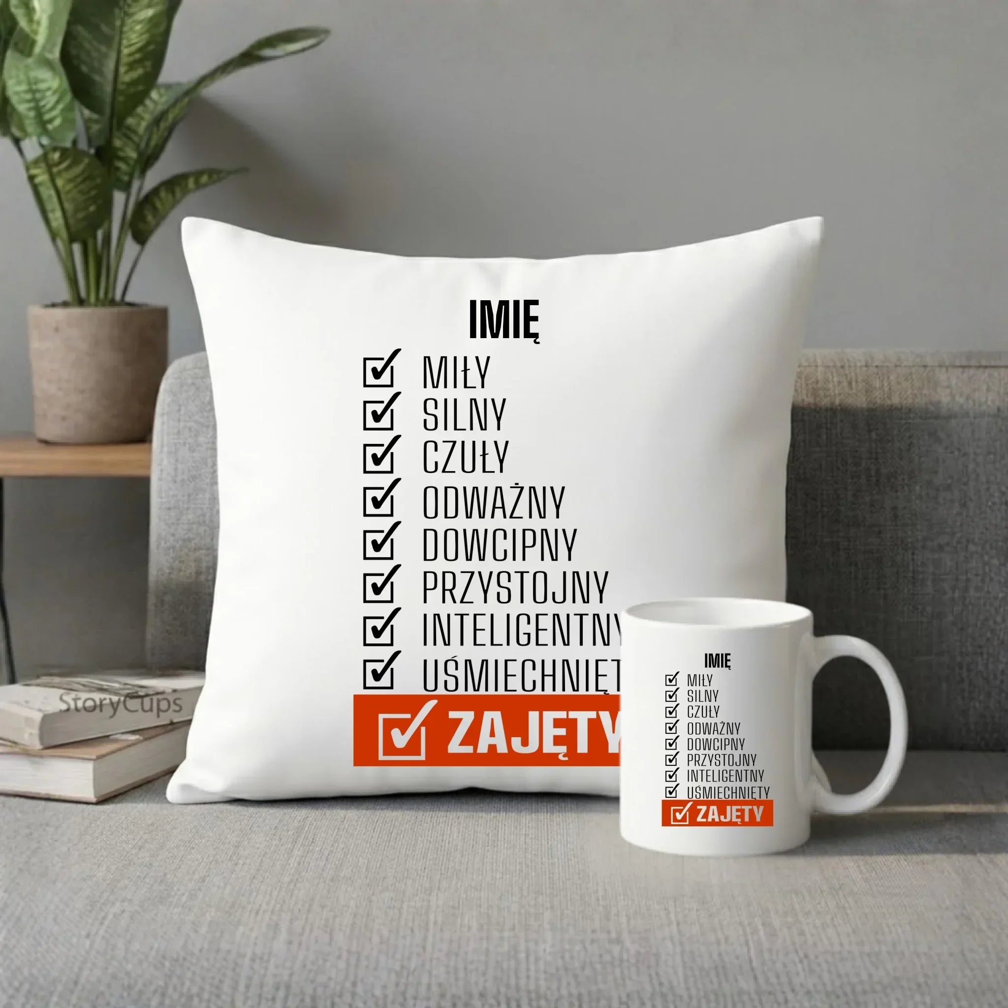 Zestaw poduszka i kubek - Zajęty prezent dla chłopaka męża narzeczonego - personalizowany DCH05 - StoryCups.pl