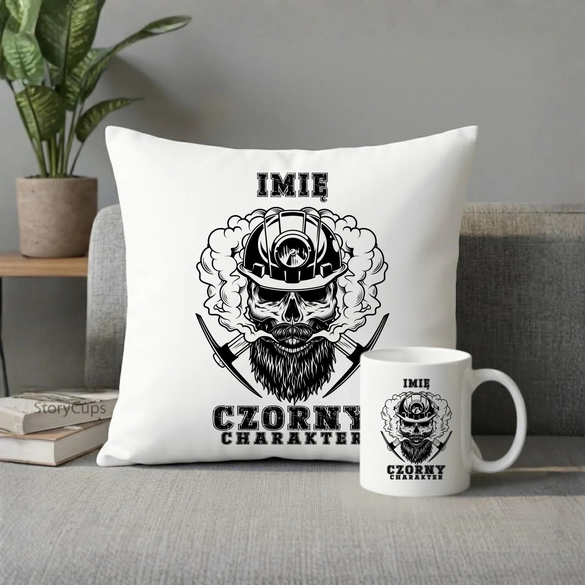 Zestaw poduszka i kubek - prezent dla górnika - Czorny charakter - personalizowany G06 - StoryCups.pl
