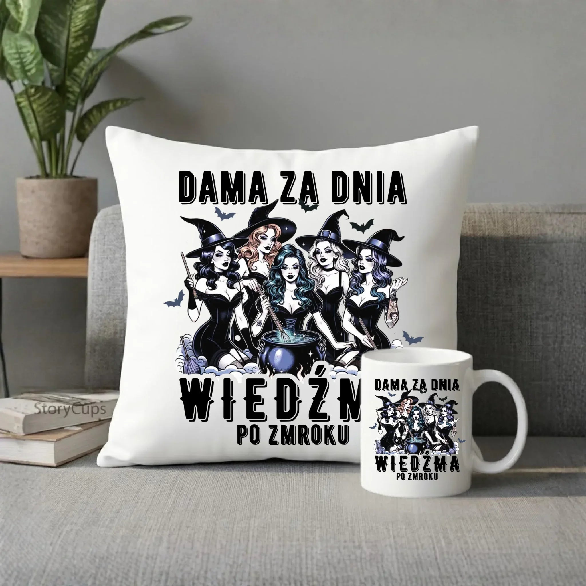 Zestaw poduszka i kubek - Dama za dnia wiedźma po zmroku HL16 - StoryCups.pl