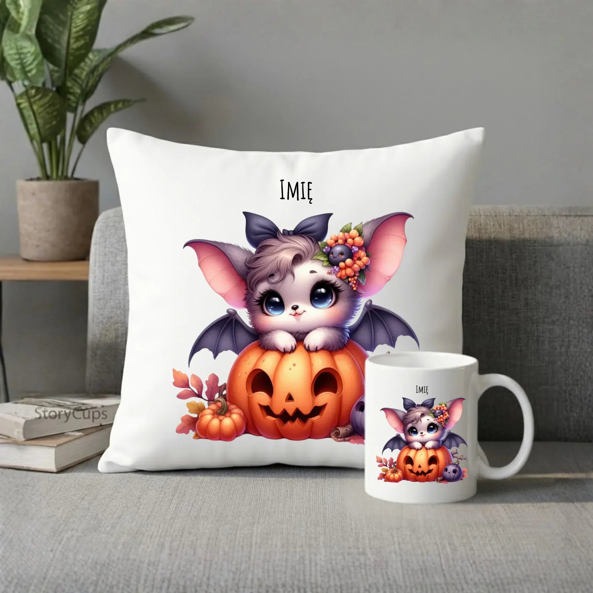 Zestaw halloweenowy poduszka i kubek - Uroczy nietoperz z dynią - personalizowany HL08 - StoryCups.pl