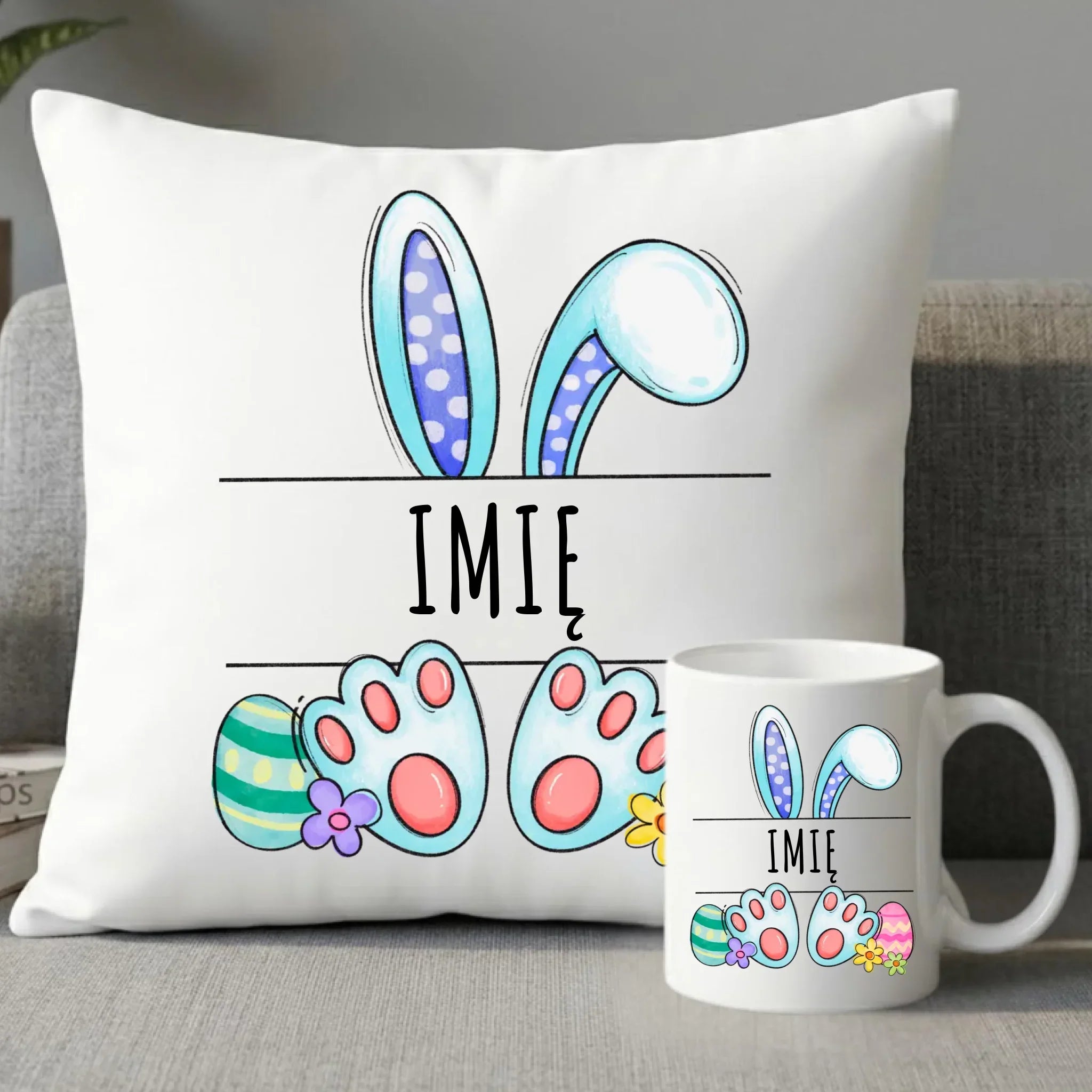 Zestaw poduszka i kubek dla dziecka na Wielkanoc - Zajączek - personalizowany WN14 - StoryCups.pl