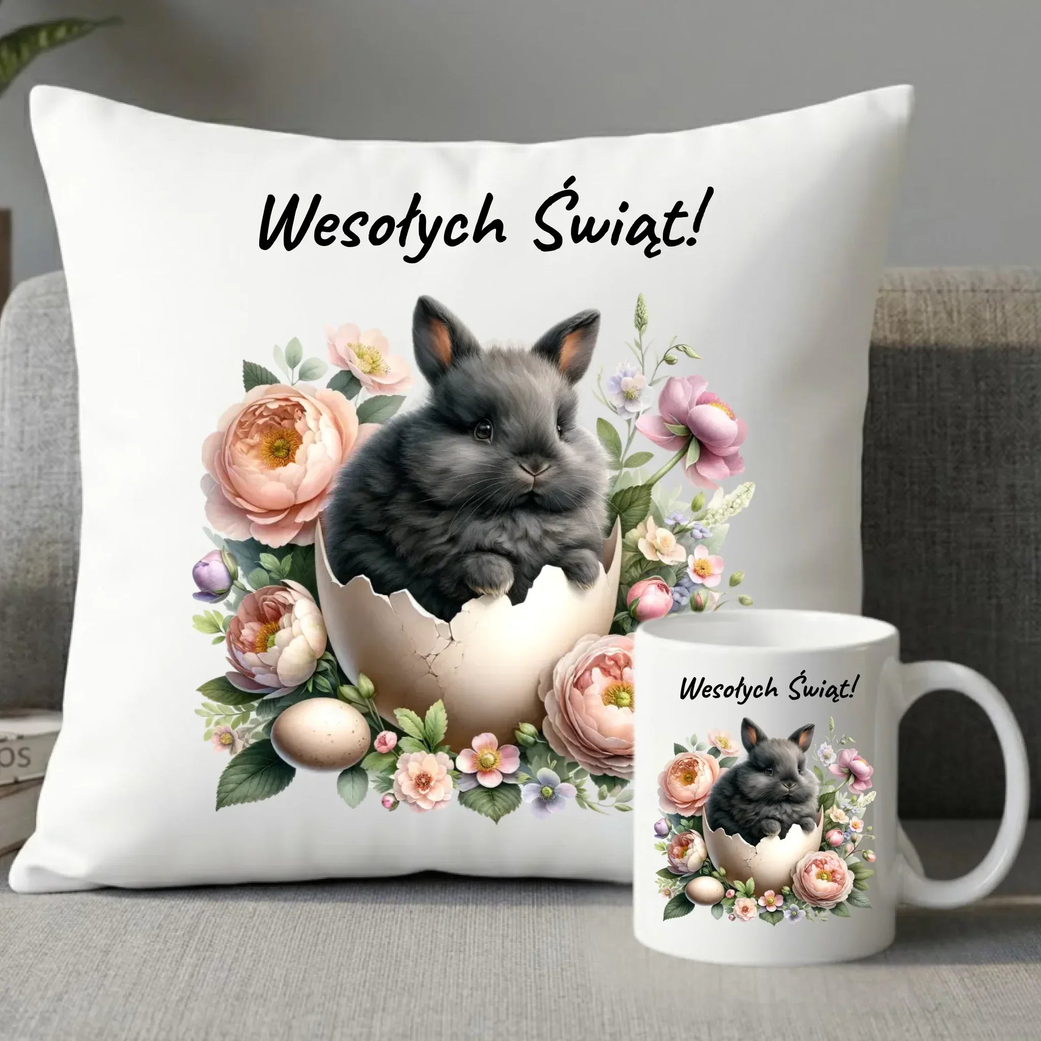 Zestaw poduszka i kubek na Wielkanoc - Zajączek w pisance Wesołych Świąt WN03 - StoryCups.pl