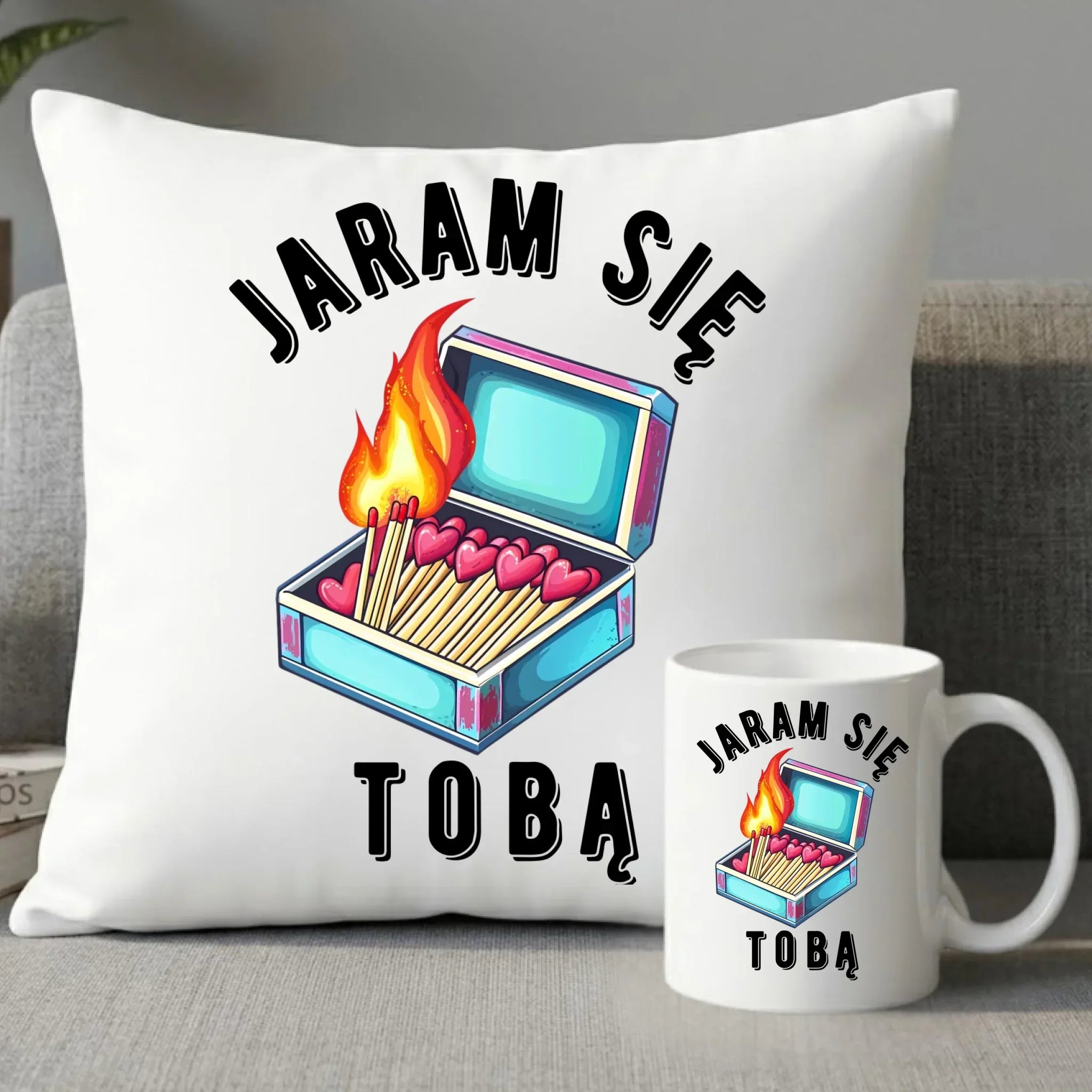 Zestaw poduszka i kubek dla zakochanych - Jaram się Tobą W39 - StoryCups.pl