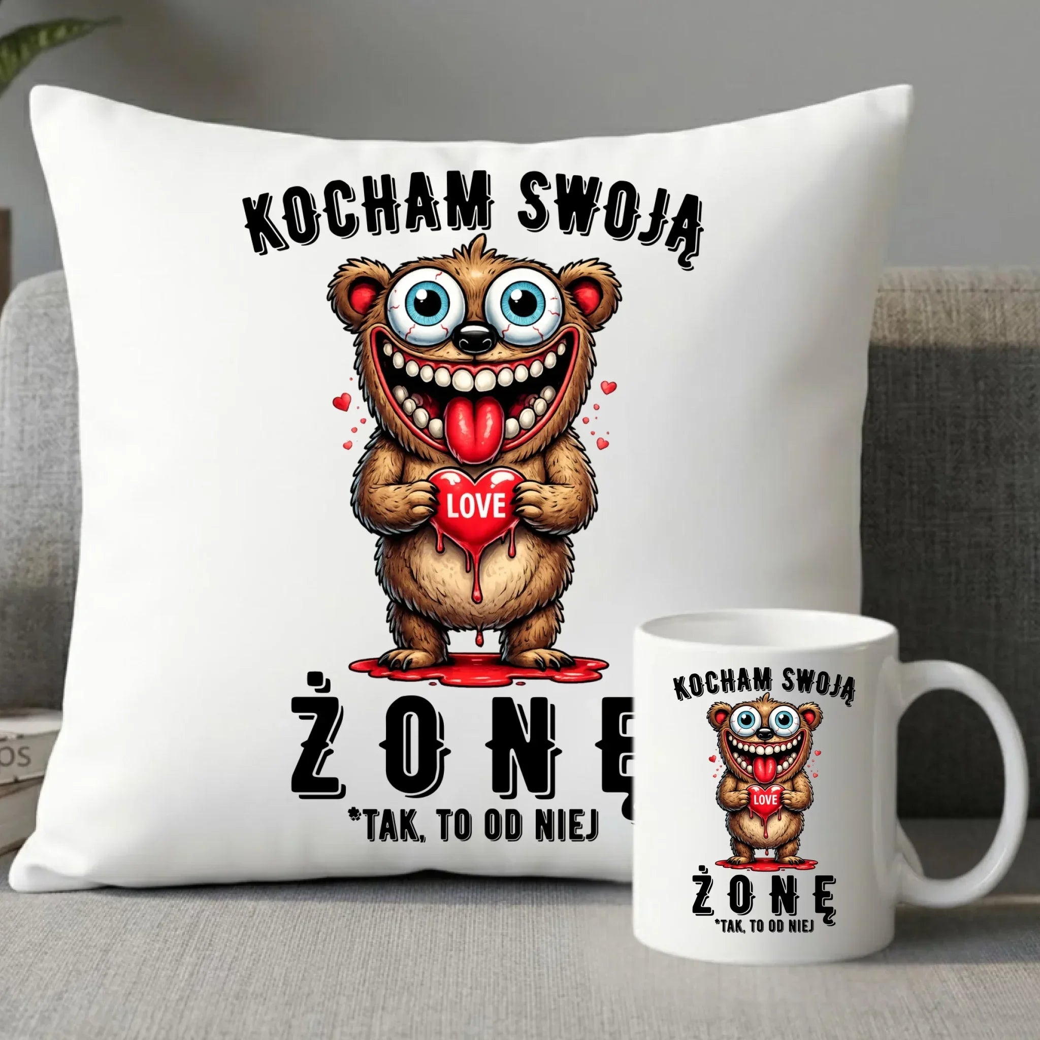 Zestaw poduszka i kubek dla męża - Kocham swoją żonę W23 - StoryCups.pl