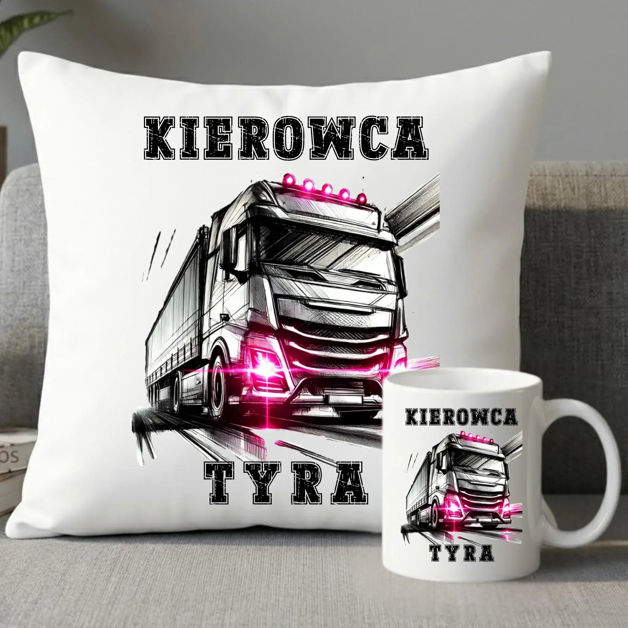 Zestaw poduszka i kubek dla kobiety kierowcy ciężarówki - Kierowca tyra ZKT15 - StoryCups.pl