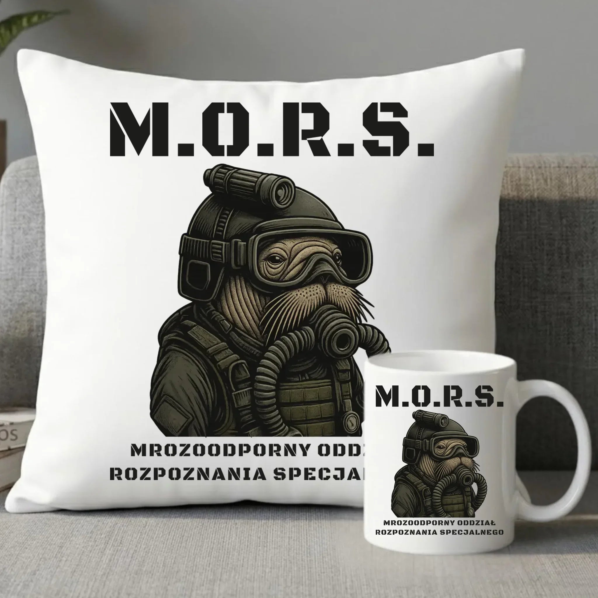 Zestaw poduszka i kubek - prezent dla morsa - M.O.R.S. Mrozoodporny Oddział Rozpoznania Specjalnego HM20 - StoryCups.pl