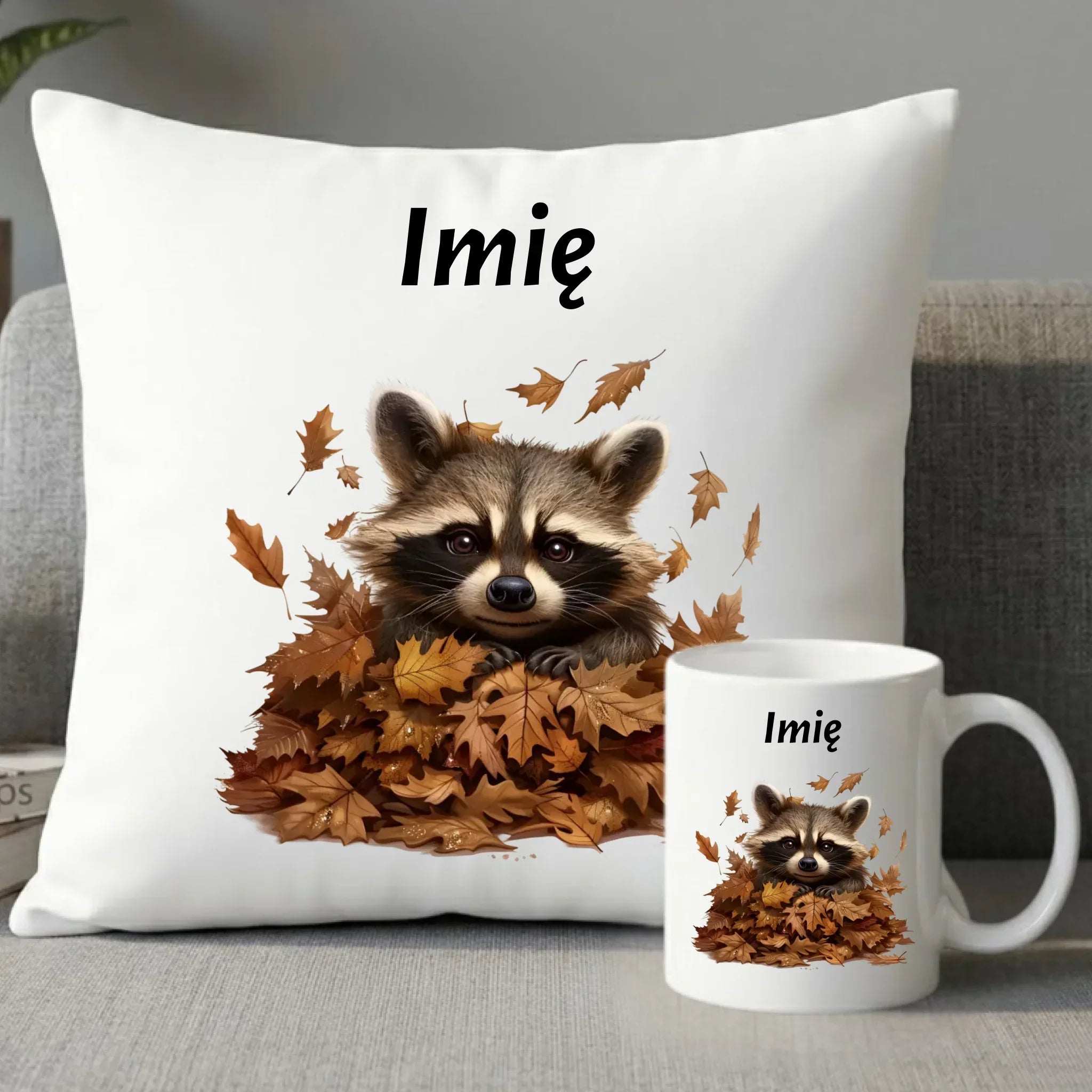 Zestaw poduszka i kubek jesienny - Szop w liściach - personalizowany JS24 - StoryCups.pl