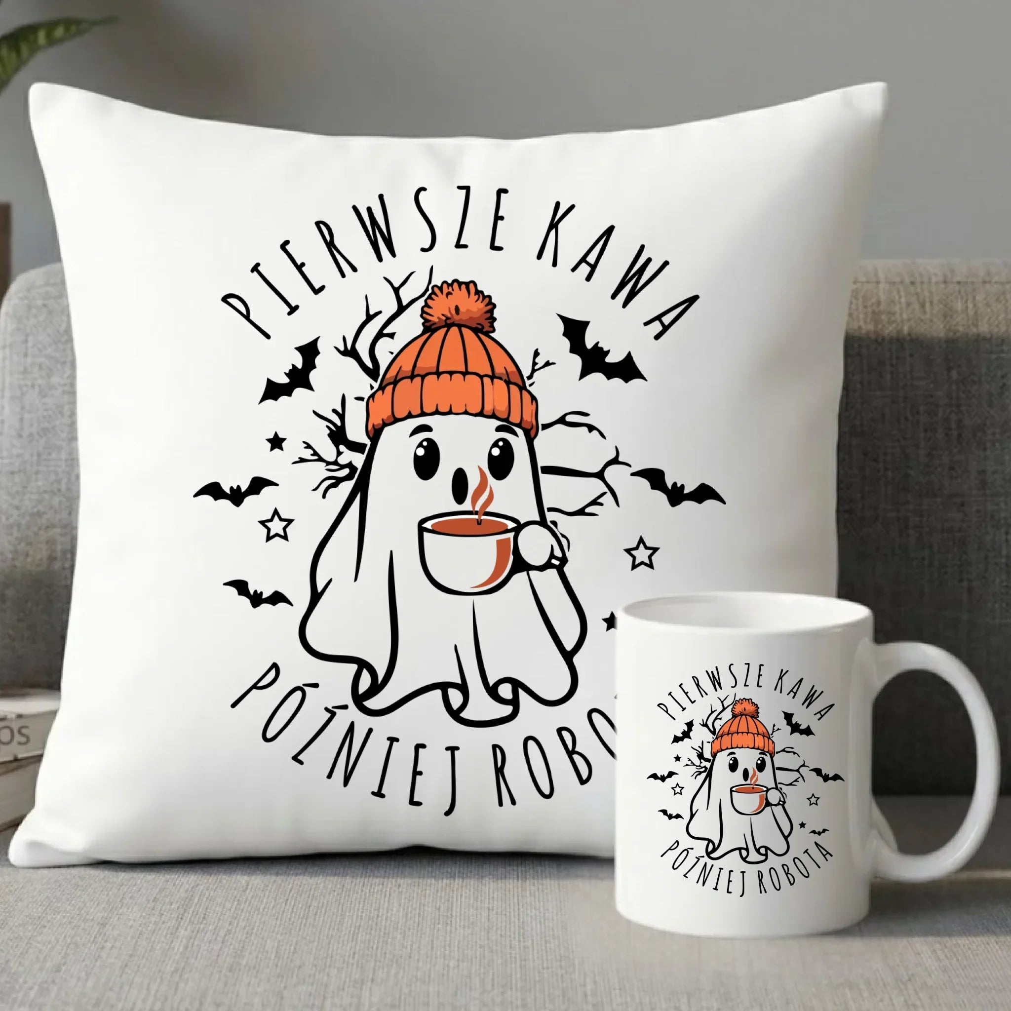 Zestaw poduszka i kubek na Halloween - Duch z kawą - Pierwsze kawa później robota HL01 - StoryCups.pl
