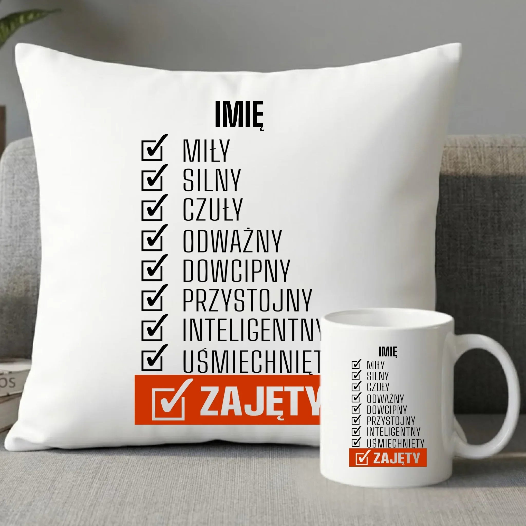 Zestaw poduszka i kubek - Zajęty prezent dla chłopaka męża narzeczonego - personalizowany DCH05 - StoryCups.pl