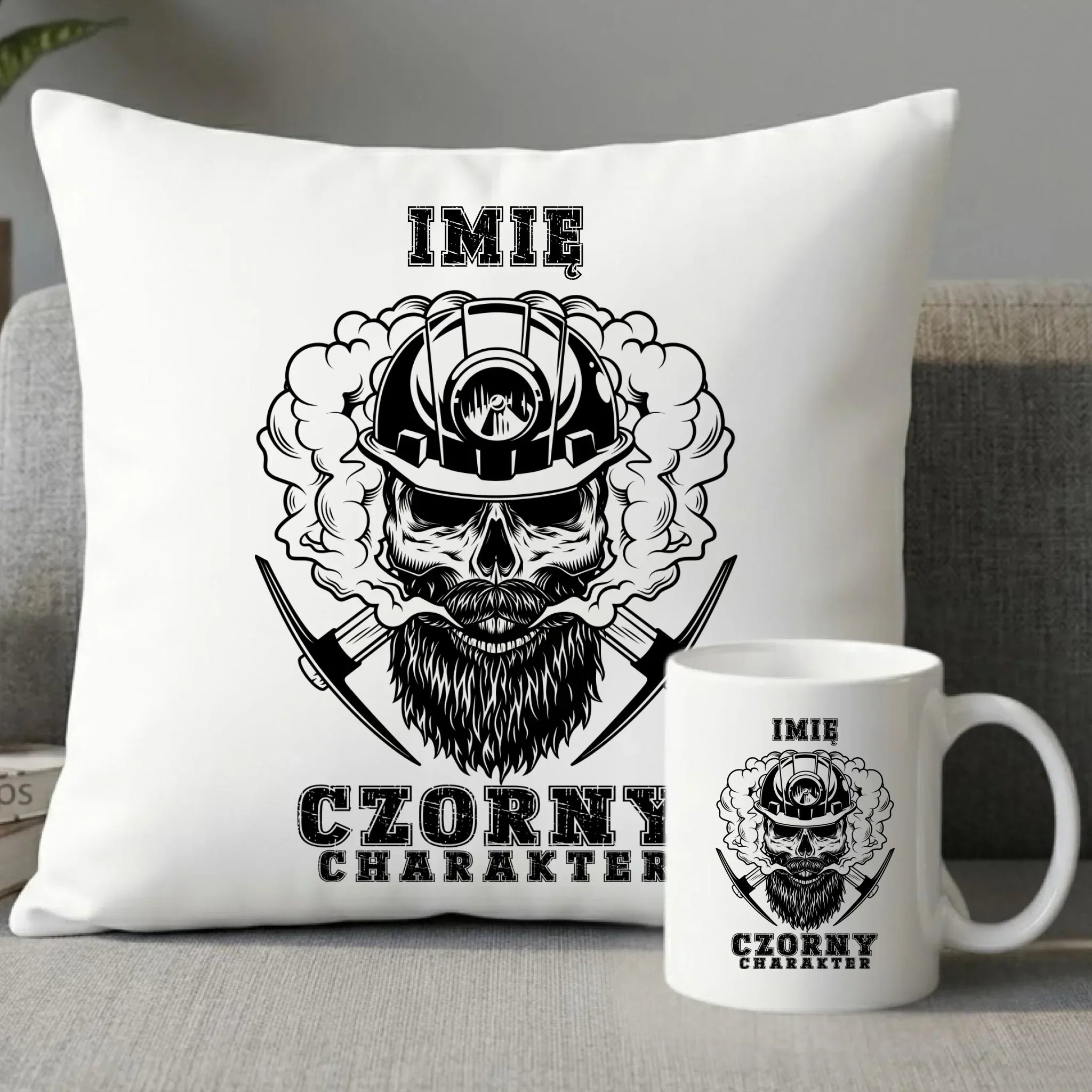 Zestaw poduszka i kubek - prezent dla górnika - Czorny charakter - personalizowany G06 - StoryCups.pl