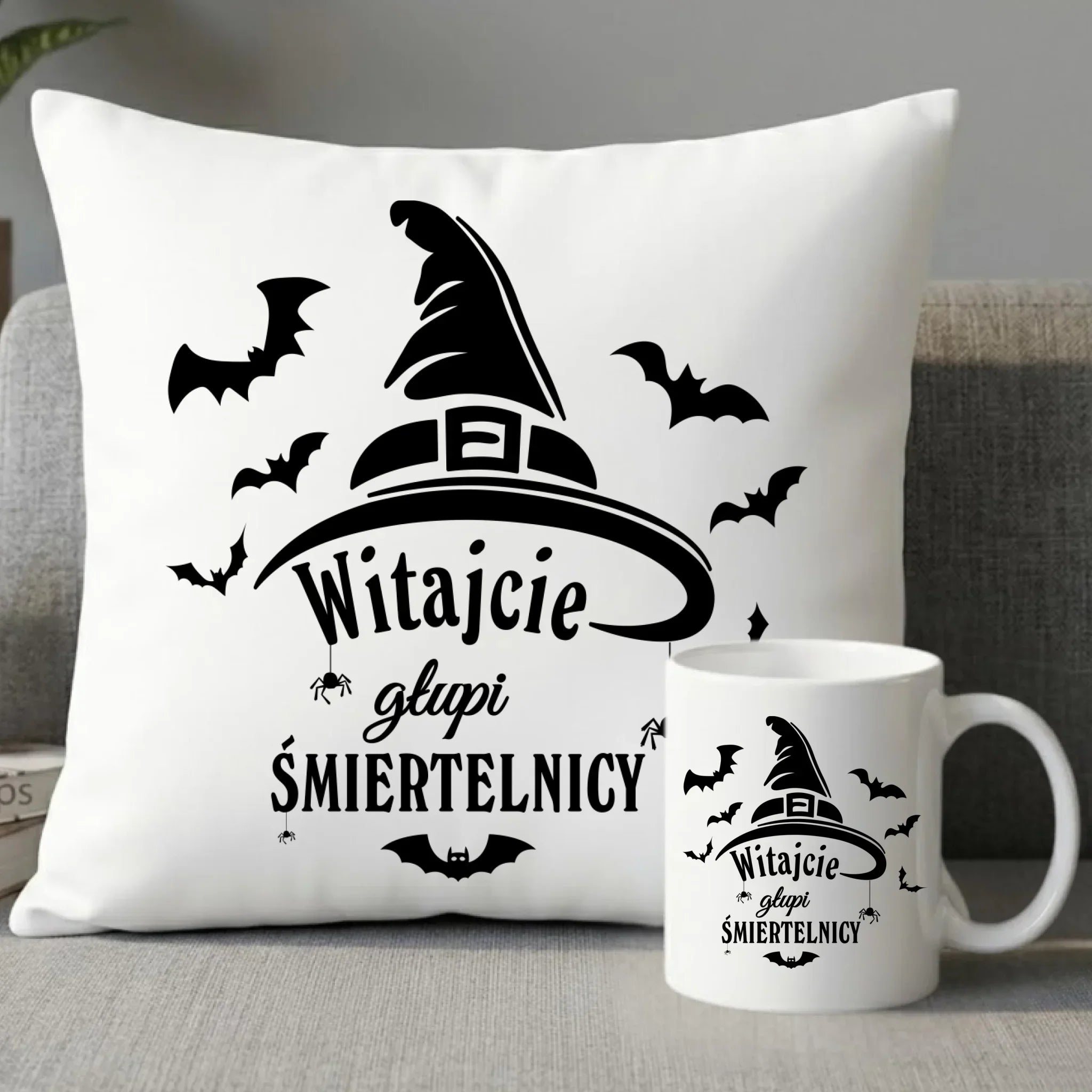 Zestaw poduszka i kubek na Halloween - Witajcie głupi śmiertelnicy HL23 - StoryCups.pl