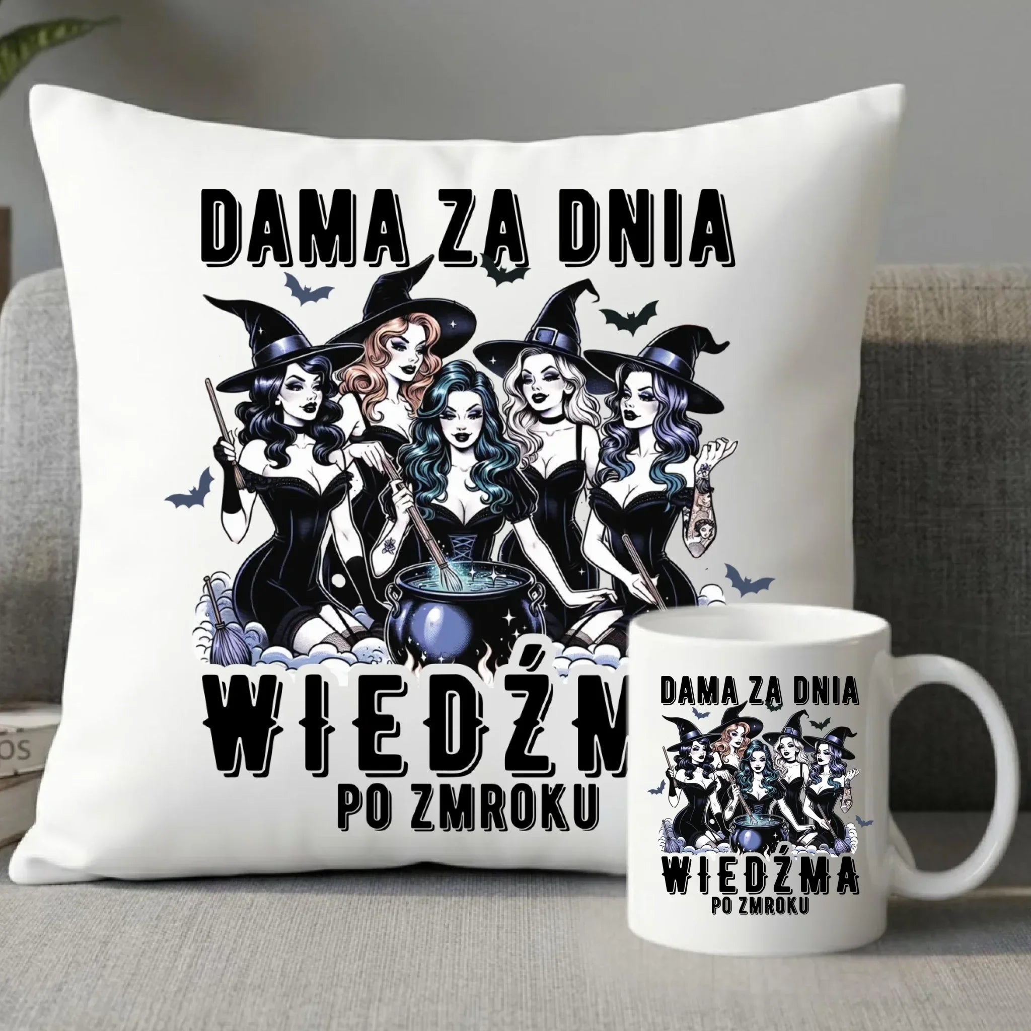 Zestaw poduszka i kubek - Dama za dnia wiedźma po zmroku HL16 - StoryCups.pl