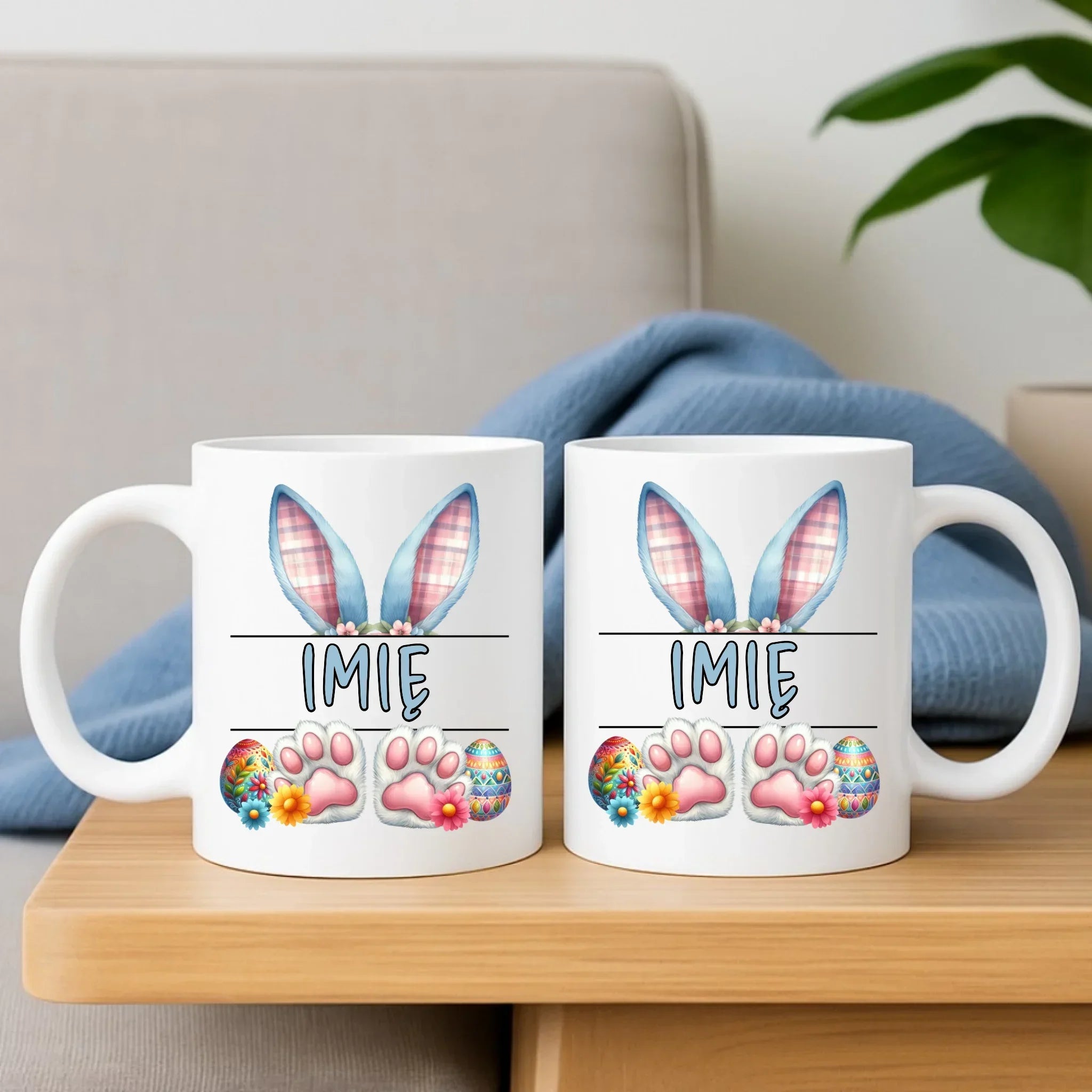 Zestaw poduszka i kubek wielkanocny dla chłopca - Zajączek - personalizowany WN11 - StoryCups.pl