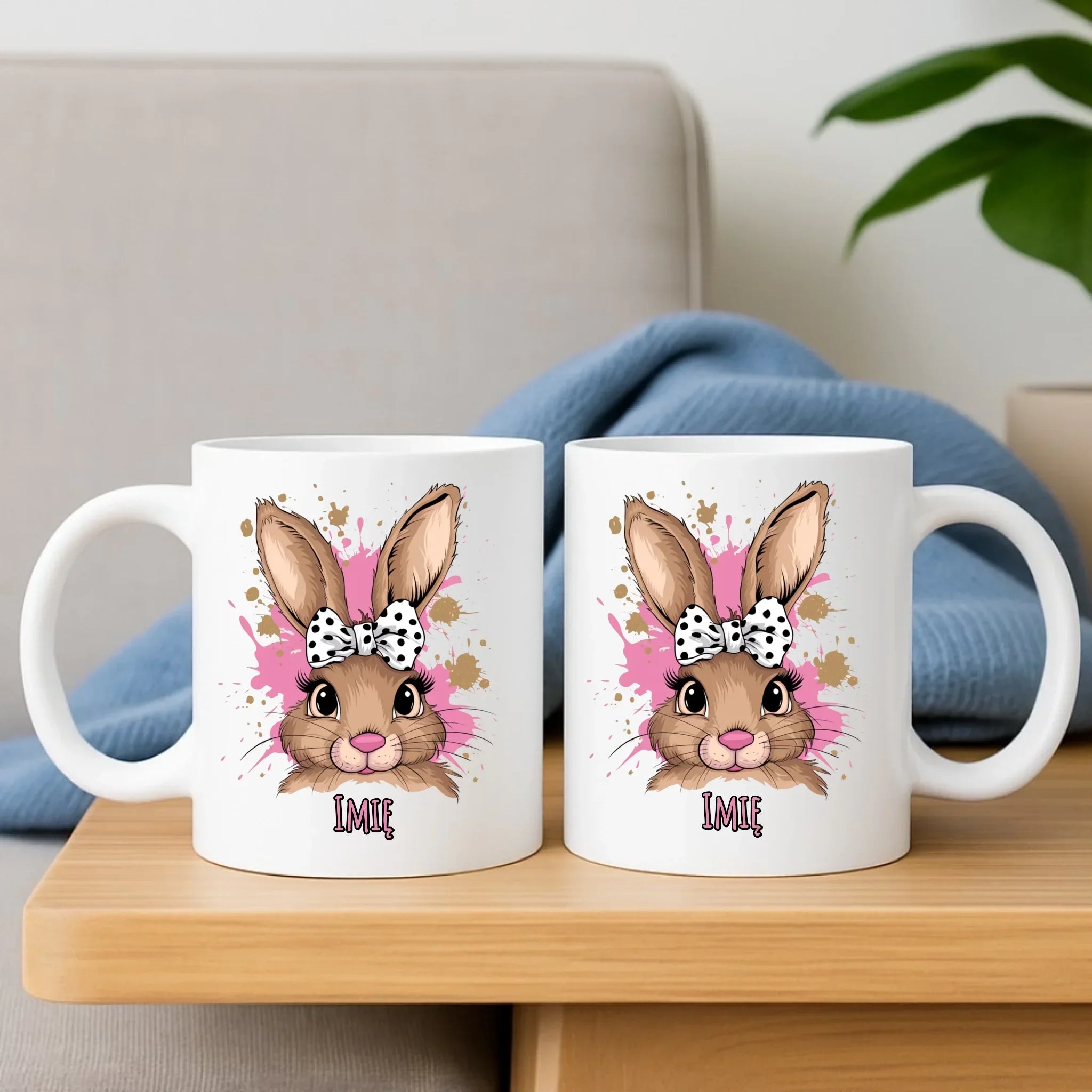 Zestaw poduszka i kubek na Wielkanoc - Słodki Zajączek - personalizowany WN08 - StoryCups.pl