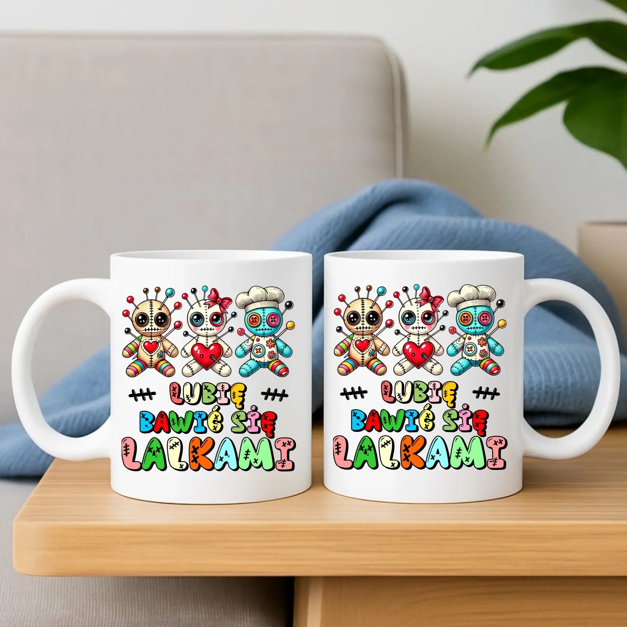 Zestaw poduszka i kubek - Voodoo Lubię bawić się lalkami W52 - StoryCups.pl