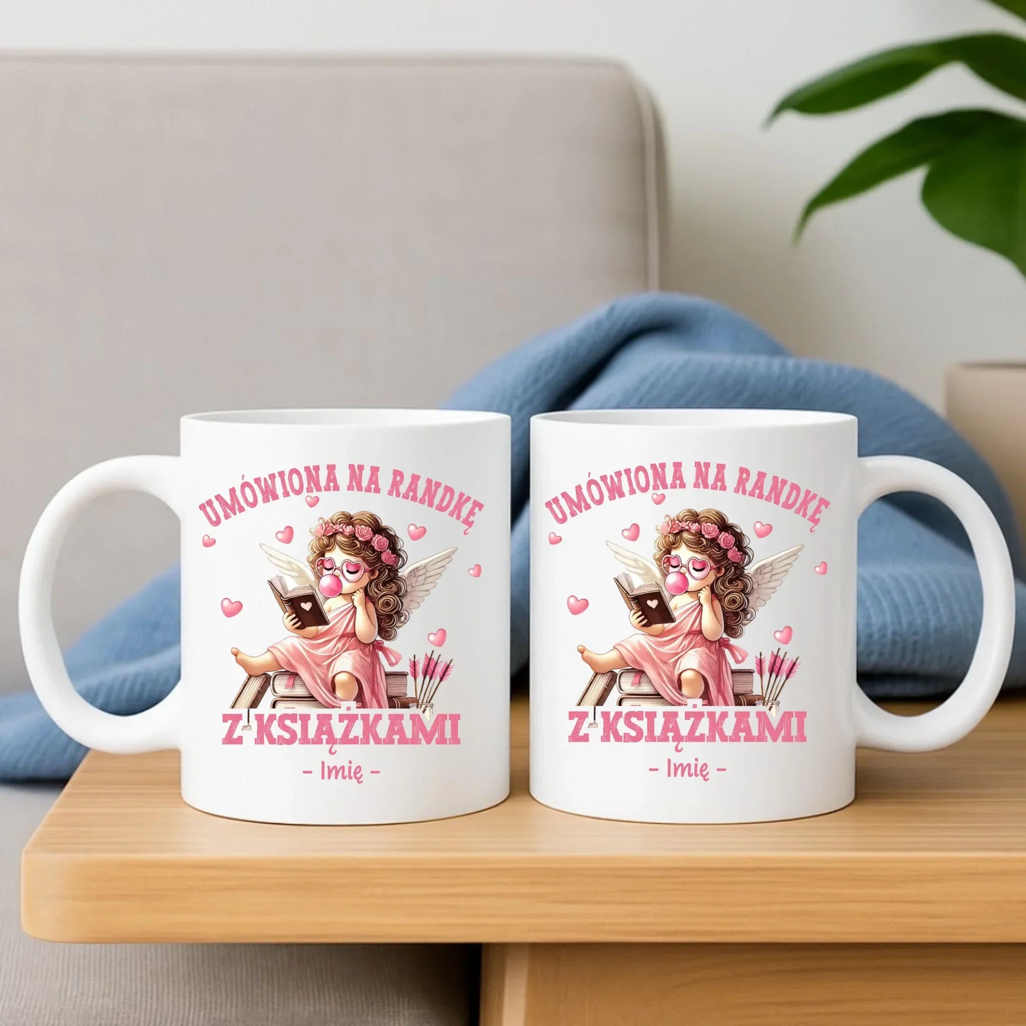 Zestaw poduszka i kubek dla czytelniczki – Umówiona na randkę z książkami - personalizowany W19 - StoryCups.pl