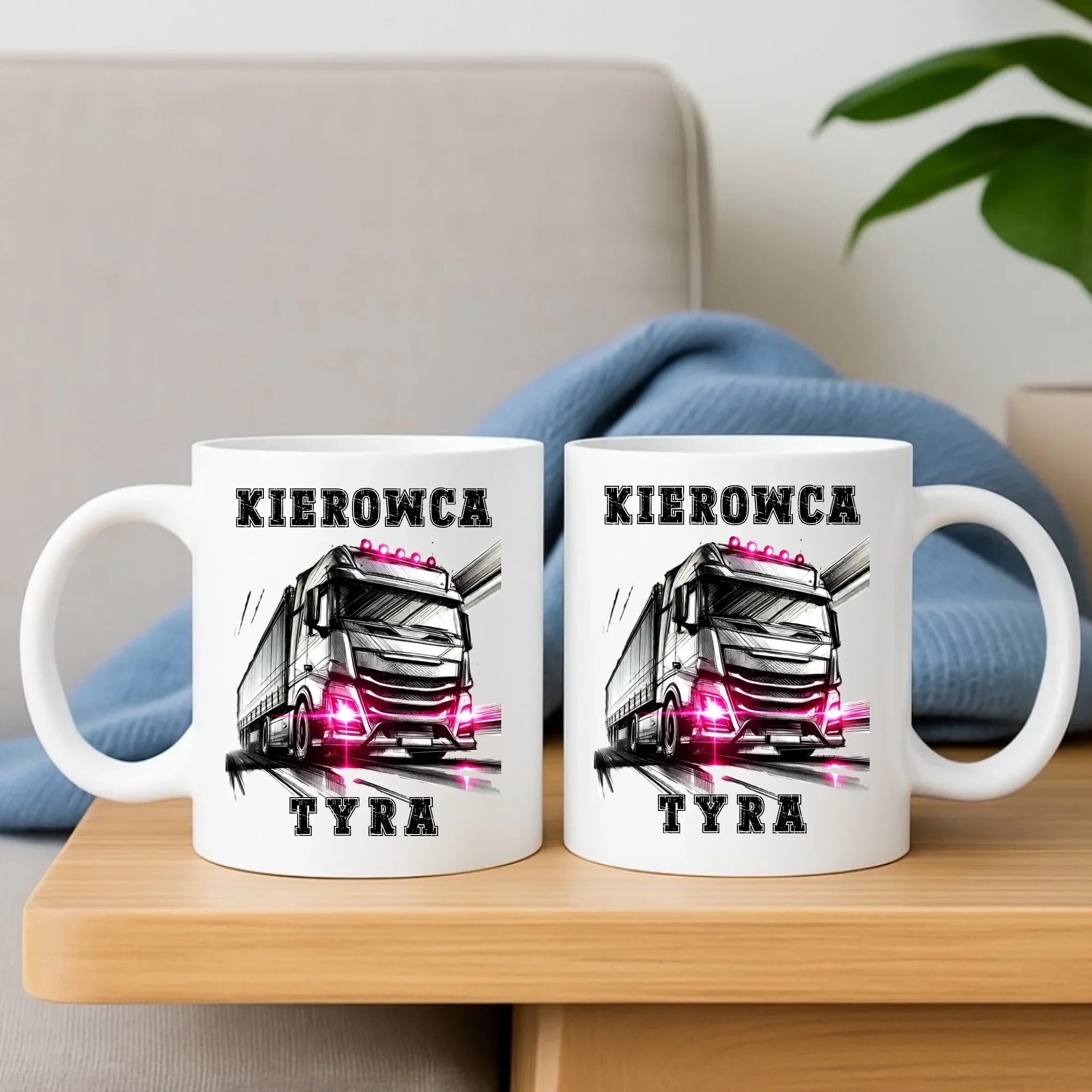Zestaw poduszka i kubek dla kobiety kierowcy ciężarówki - Kierowca tyra ZKT15 - StoryCups.pl