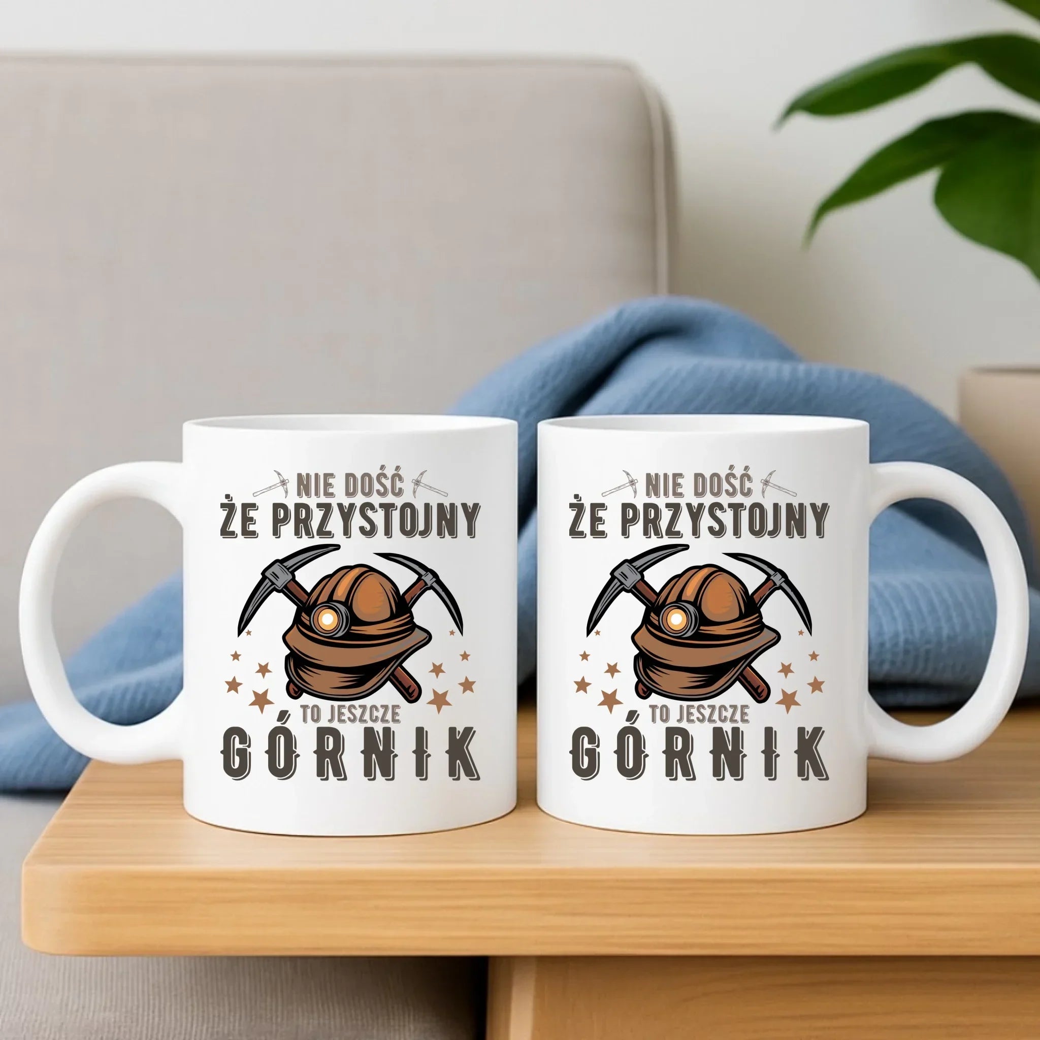 Zestaw poduszka i kubek - prezent dla górnika - Nie dość, że przystojny to jeszcze górnik G16 - StoryCups.pl