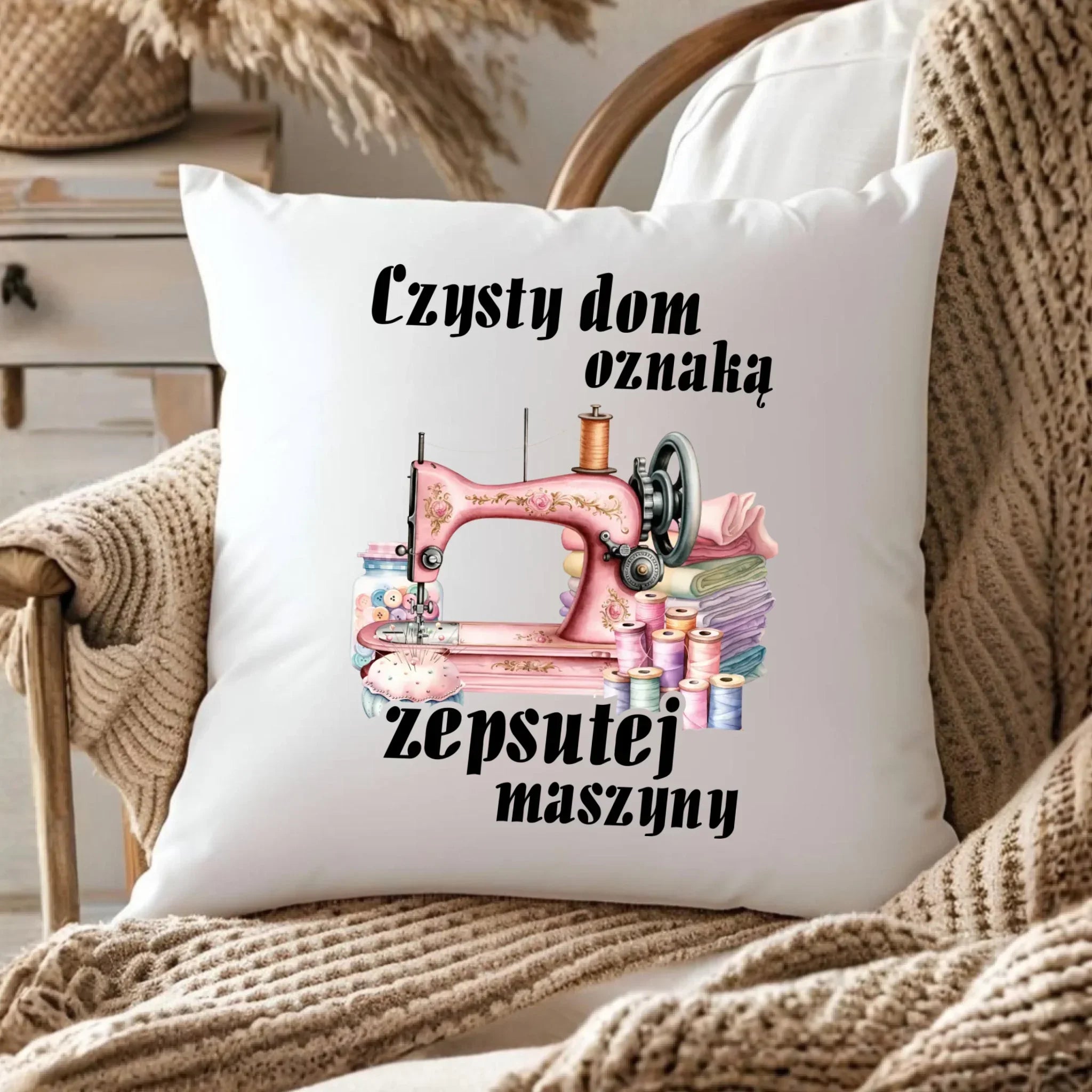 Poduszka szyciowa dla krawcowej - Czysty dom oznaką zepsutej maszyny HS15 - StoryCups.pl