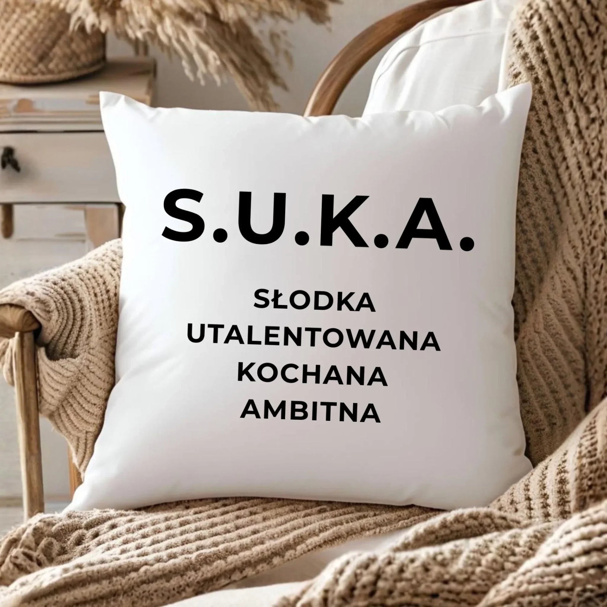 Poduszka - S.U.K.A. - śmieszny prezent dla niej - bez cenzury DZ16 - StoryCups.pl