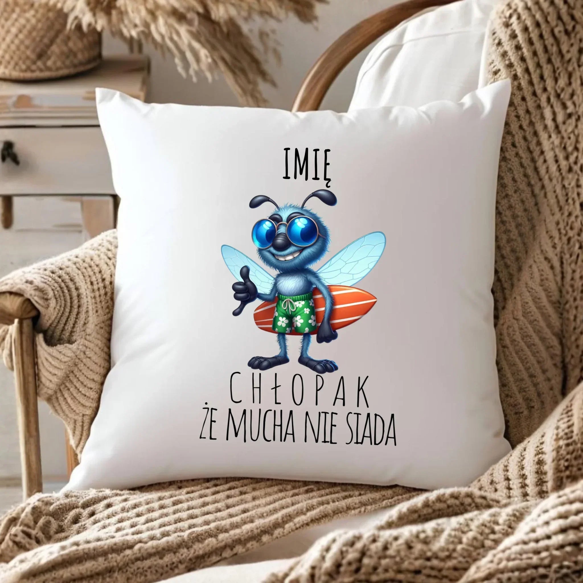 Poduszka - prezent dla chłopaka - Mucha nie siada essa - personalizowana DCH29 - StoryCups.pl