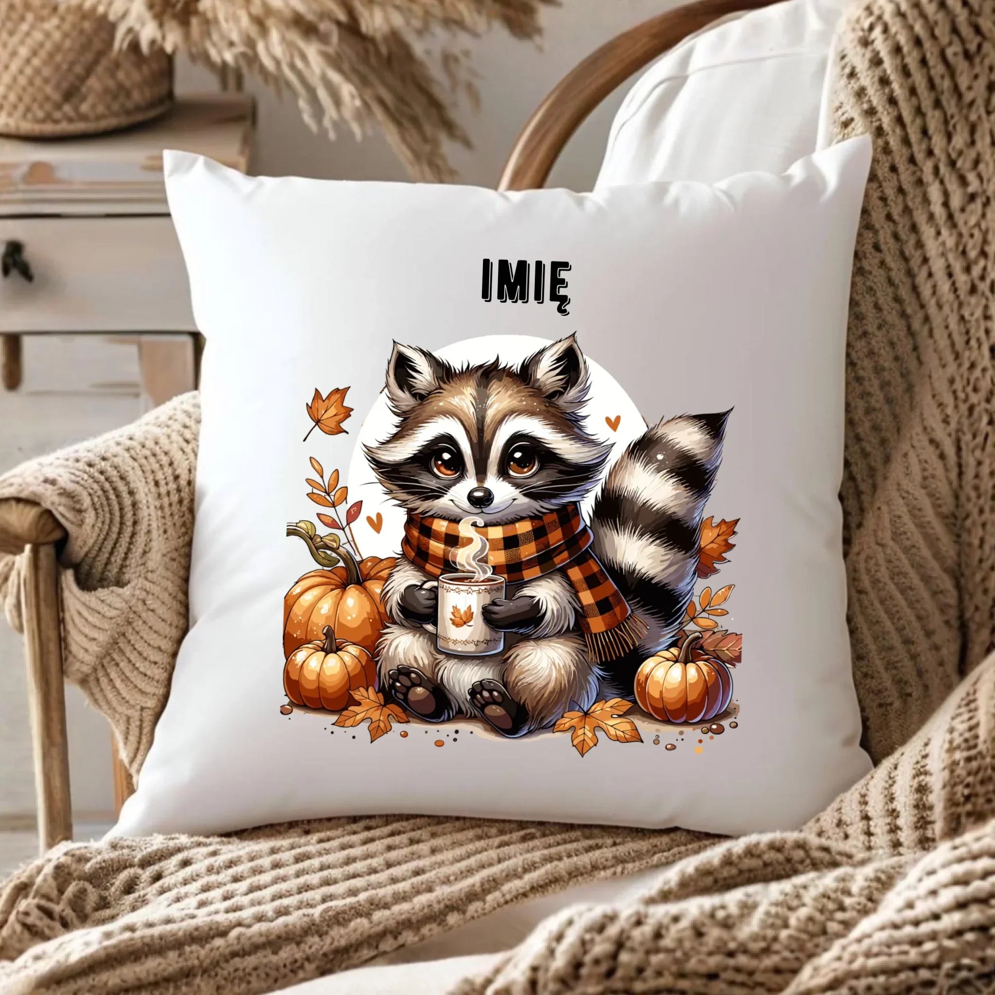 Poduszka jesienna – Szop z kawą i dyniami - personalizowana JS16 - StoryCups.pl
