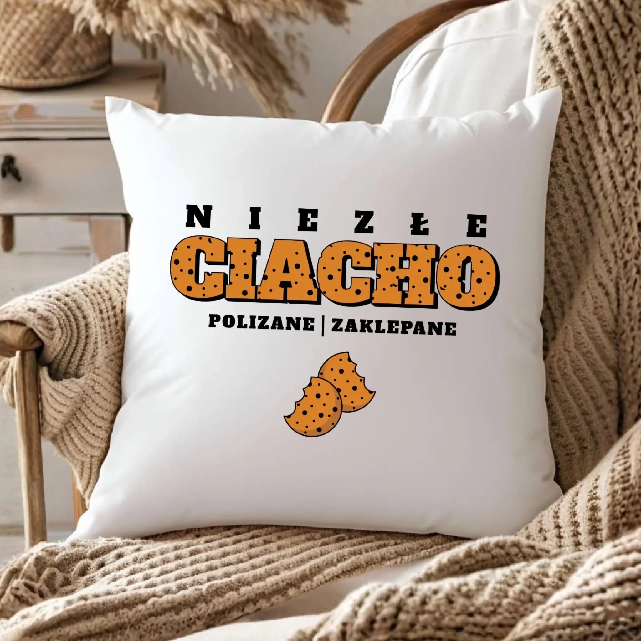 Poduszka - prezent dla chłopaka męża - Niezłe ciacho polizane zaklepane DCH30 - StoryCups.pl