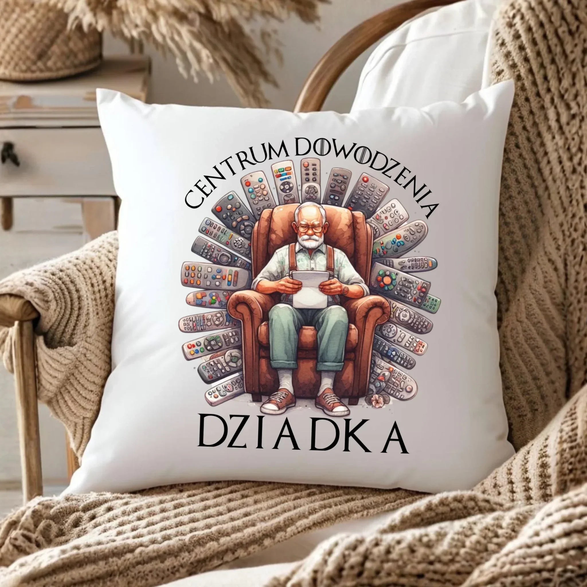 Poduszka dla dziadka - Centrum dowodzenia D28 - StoryCups.pl