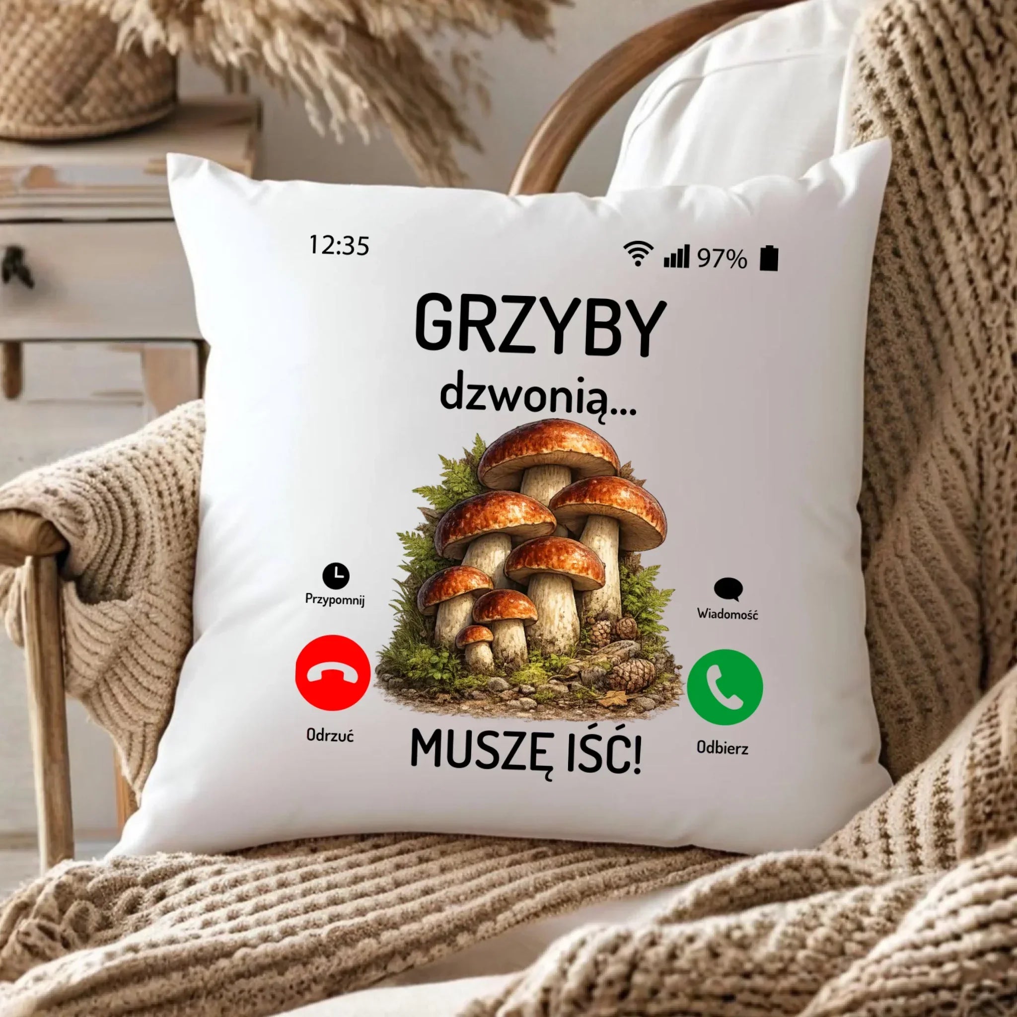 Poduszka dla dziadka grzybiarza - Grzyby dzwonią muszę iść D36 - StoryCups.pl