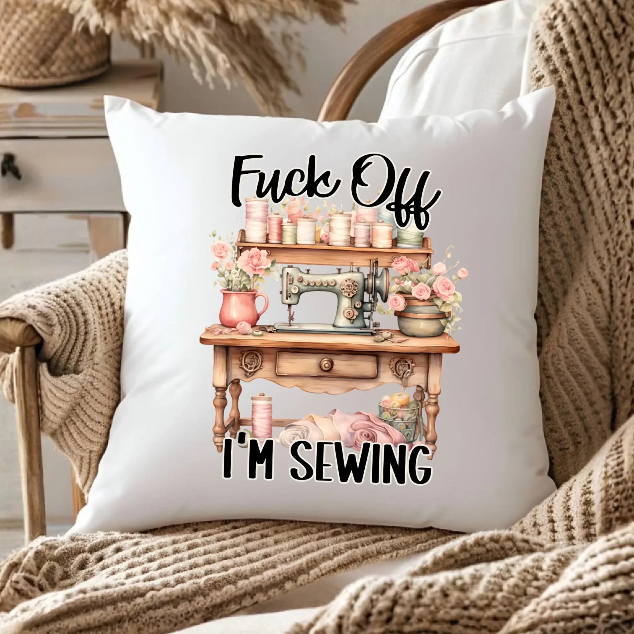 Poduszka szyciowa dla krawcowej - Fck off im sewing HS16 - StoryCups.pl