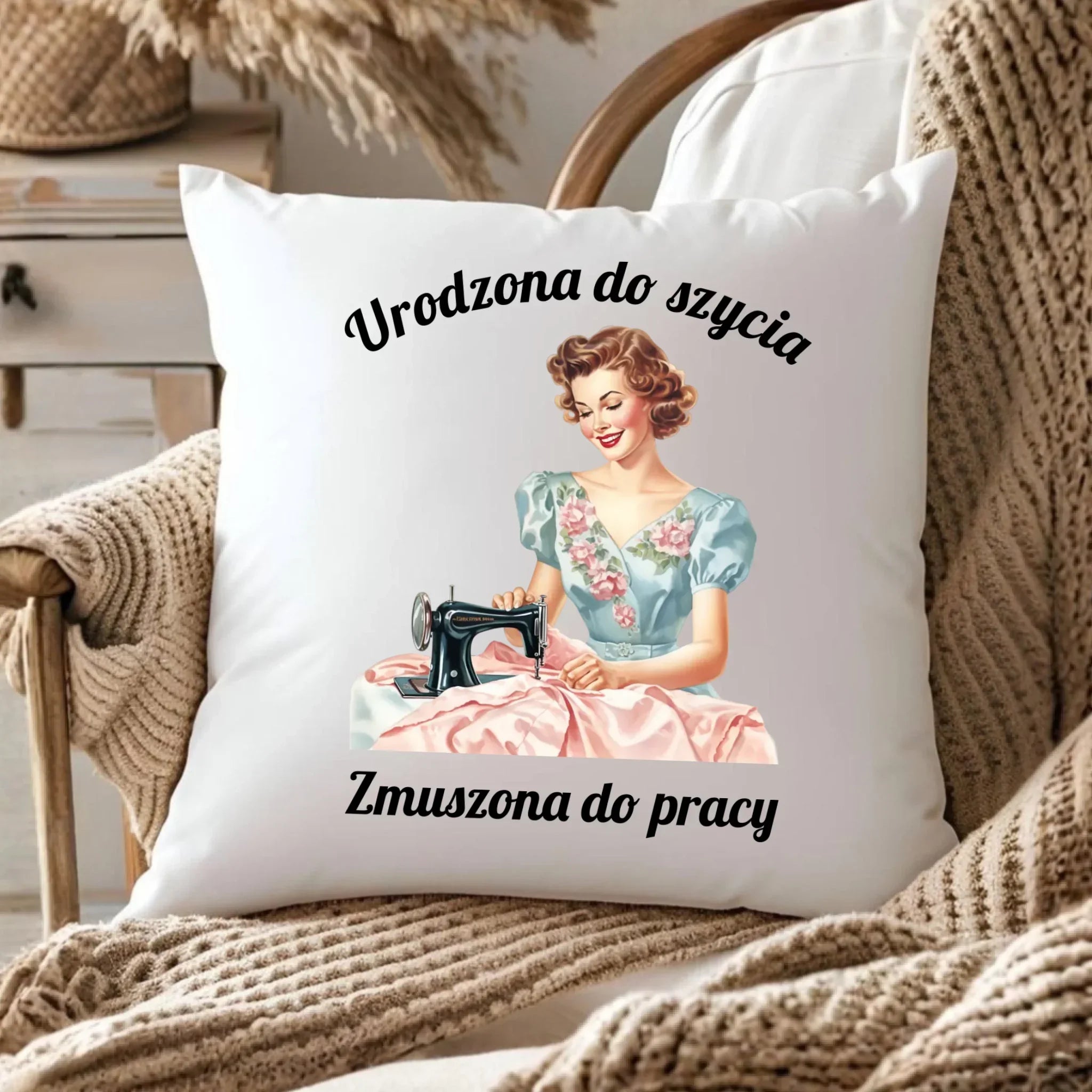 Poduszka szyciowa dla krawcowej - Urodzona do szycia HS18 - StoryCups.pl