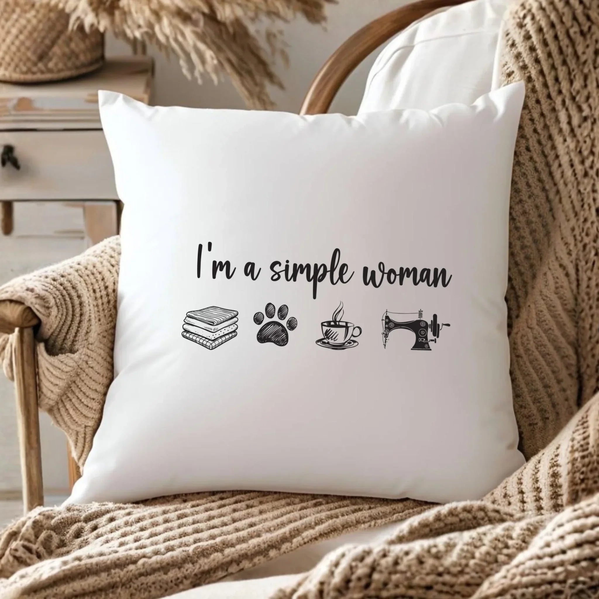 Poduszka szyciowa dla krawcowej - I'm a simple woman HS20 - StoryCups.pl