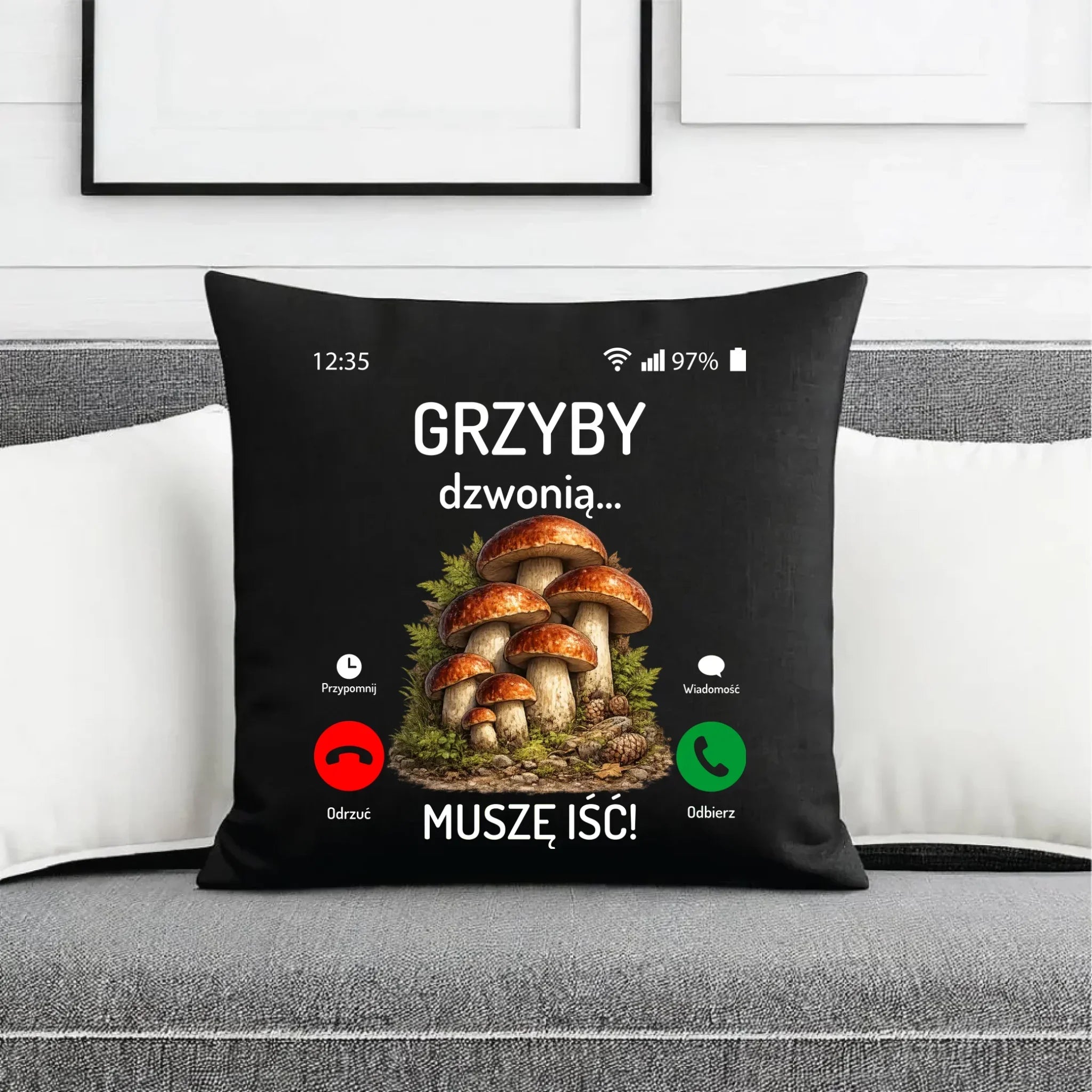 Poduszka dekoracyjna dla dziadka grzybiarza - Grzyby dzwonią muszę iść D36 - StoryCups.pl
