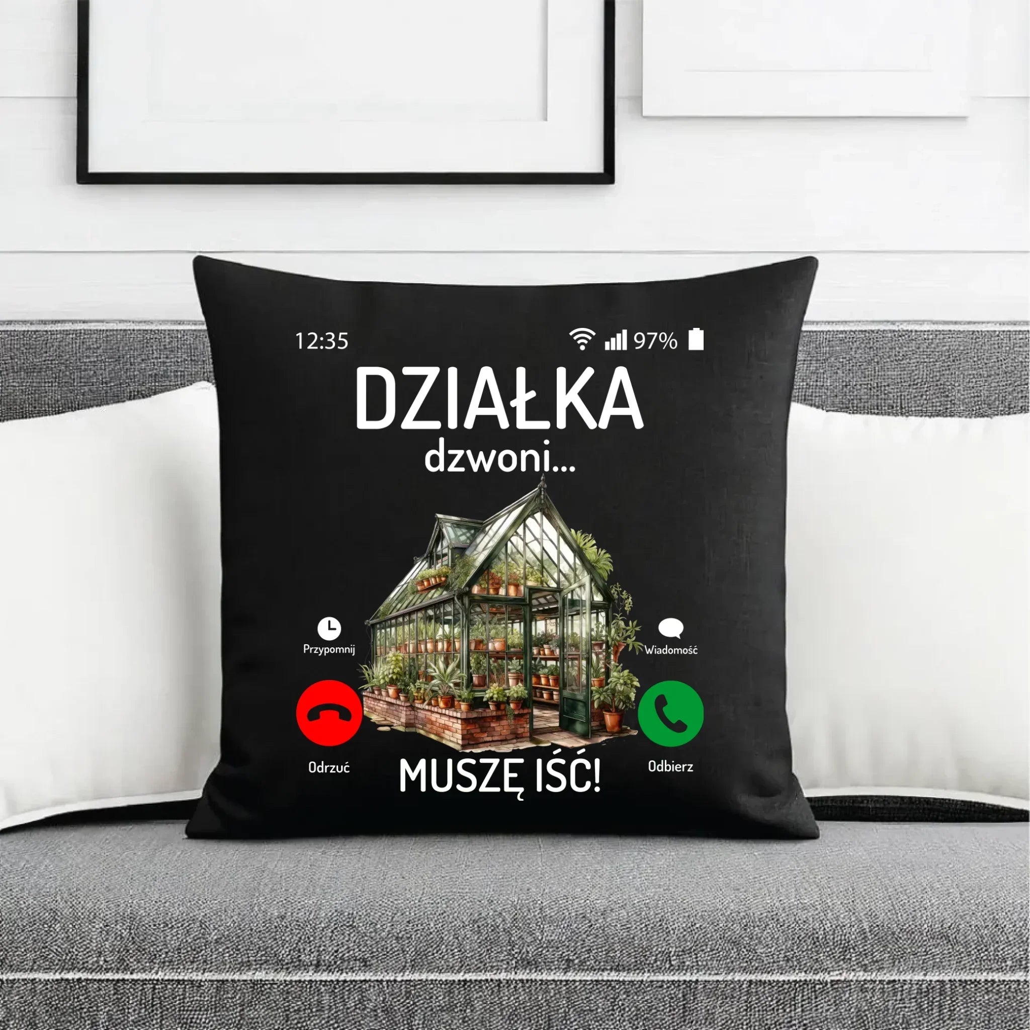 Poduszka dekoracyjna dla babci - Działka dzwoni muszę iść B41 - StoryCups.pl