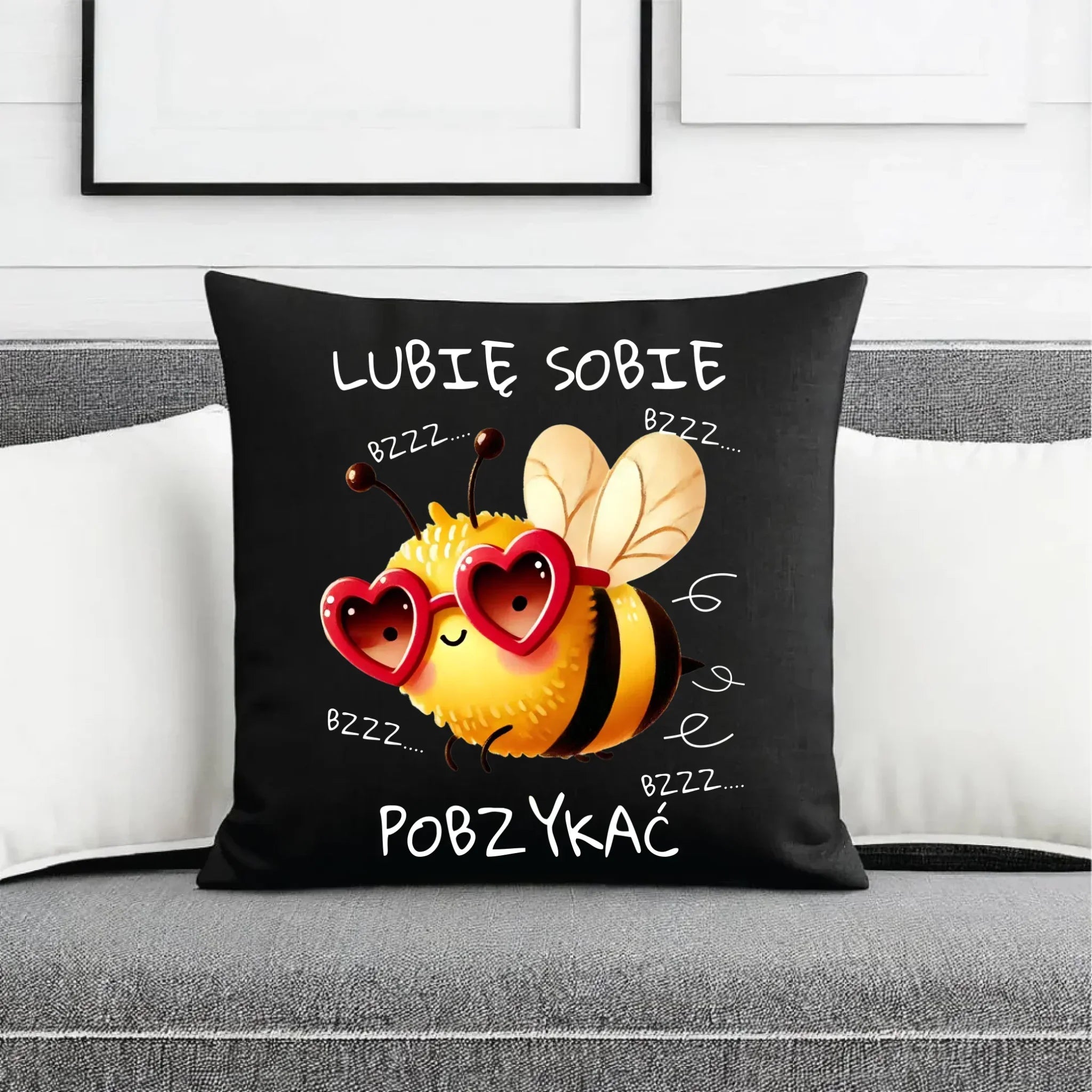 Poduszka dekoracyjna - Lubię sobie pobzykać W51 - StoryCups.pl