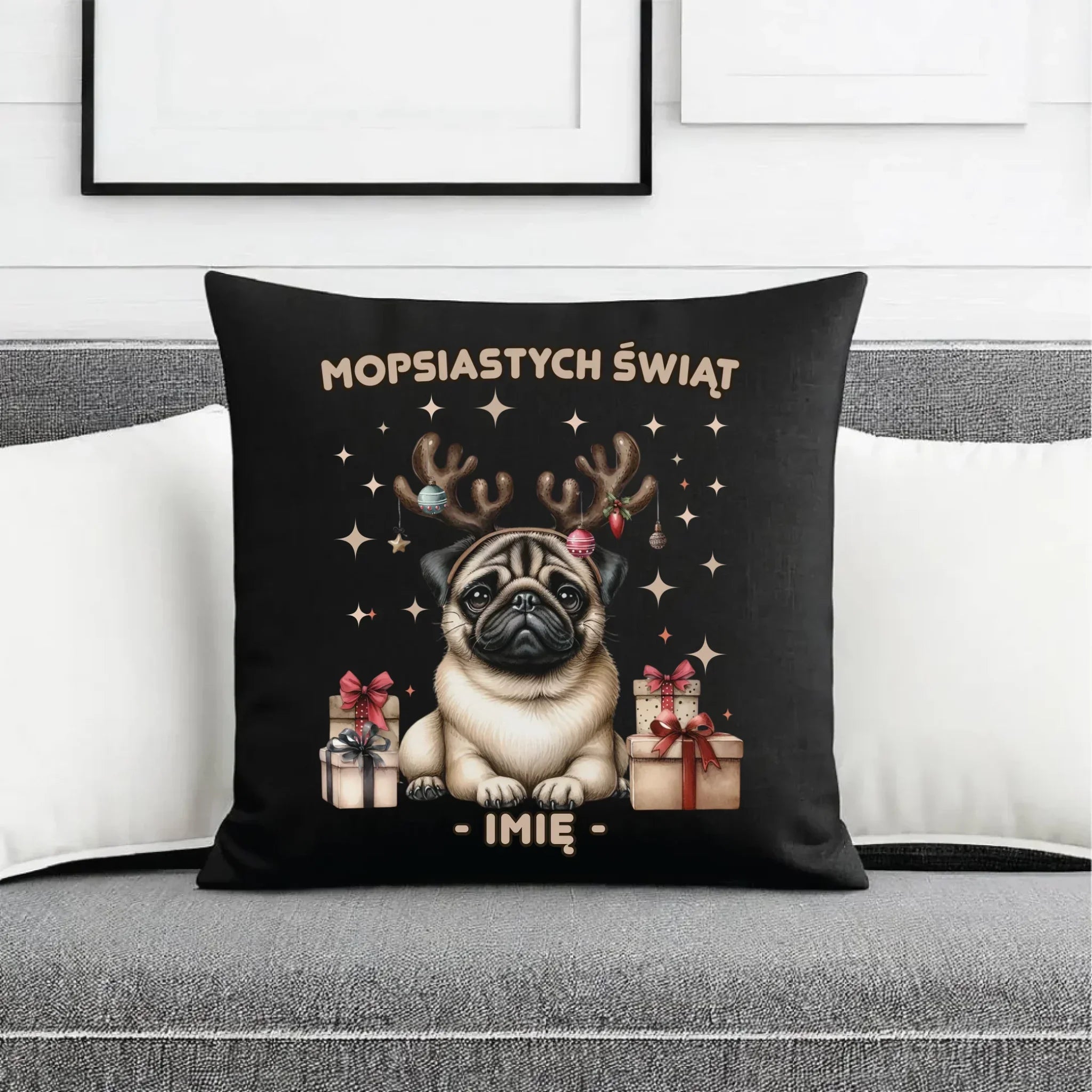 Poduszka dekoracyjna świąteczna - Mops Mopsiastych świąt - personalizowana BN91 - StoryCups.pl