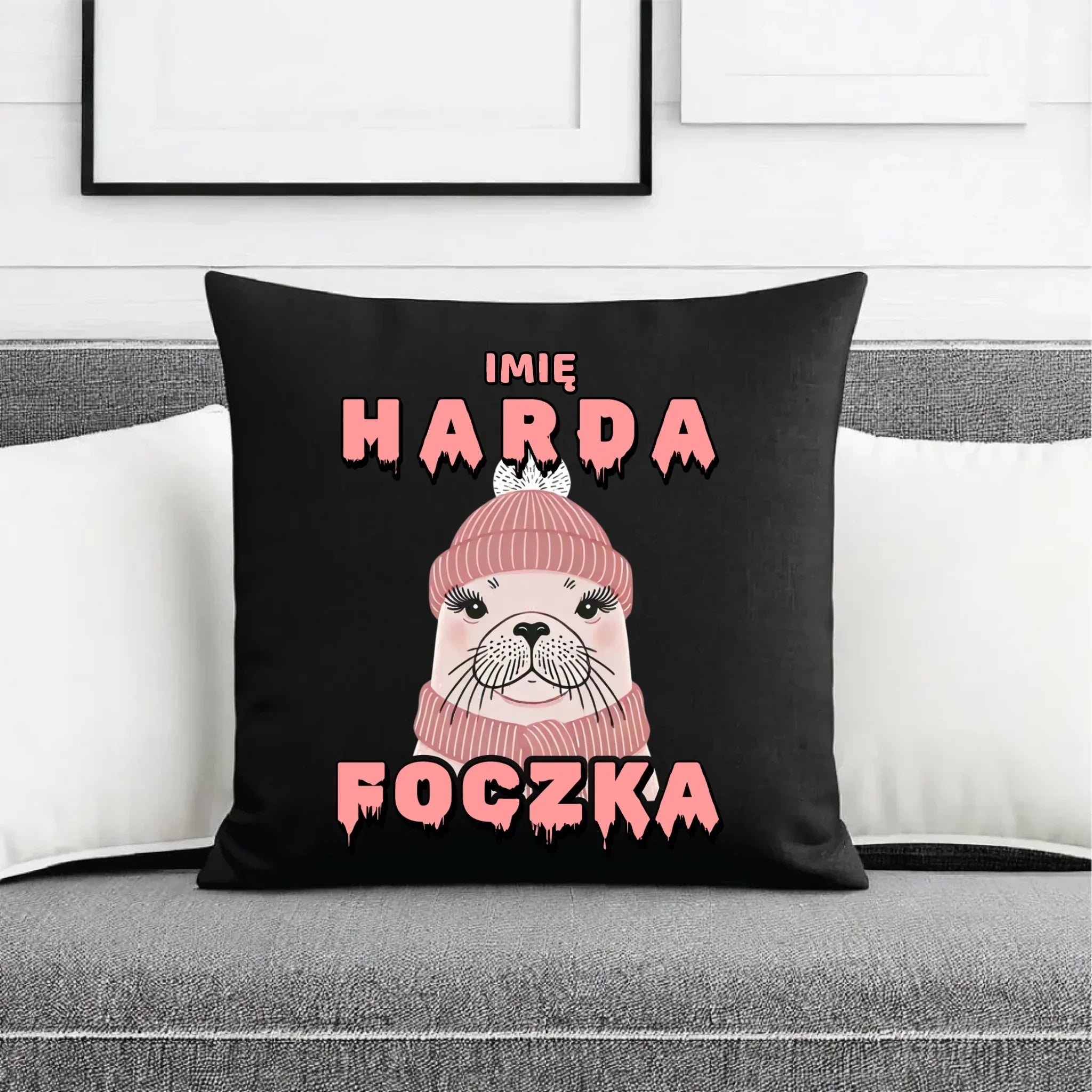 Poduszka dekoracyjna - prezent dla morsa - Harda foczka - personalizowana HM05 - StoryCups.pl