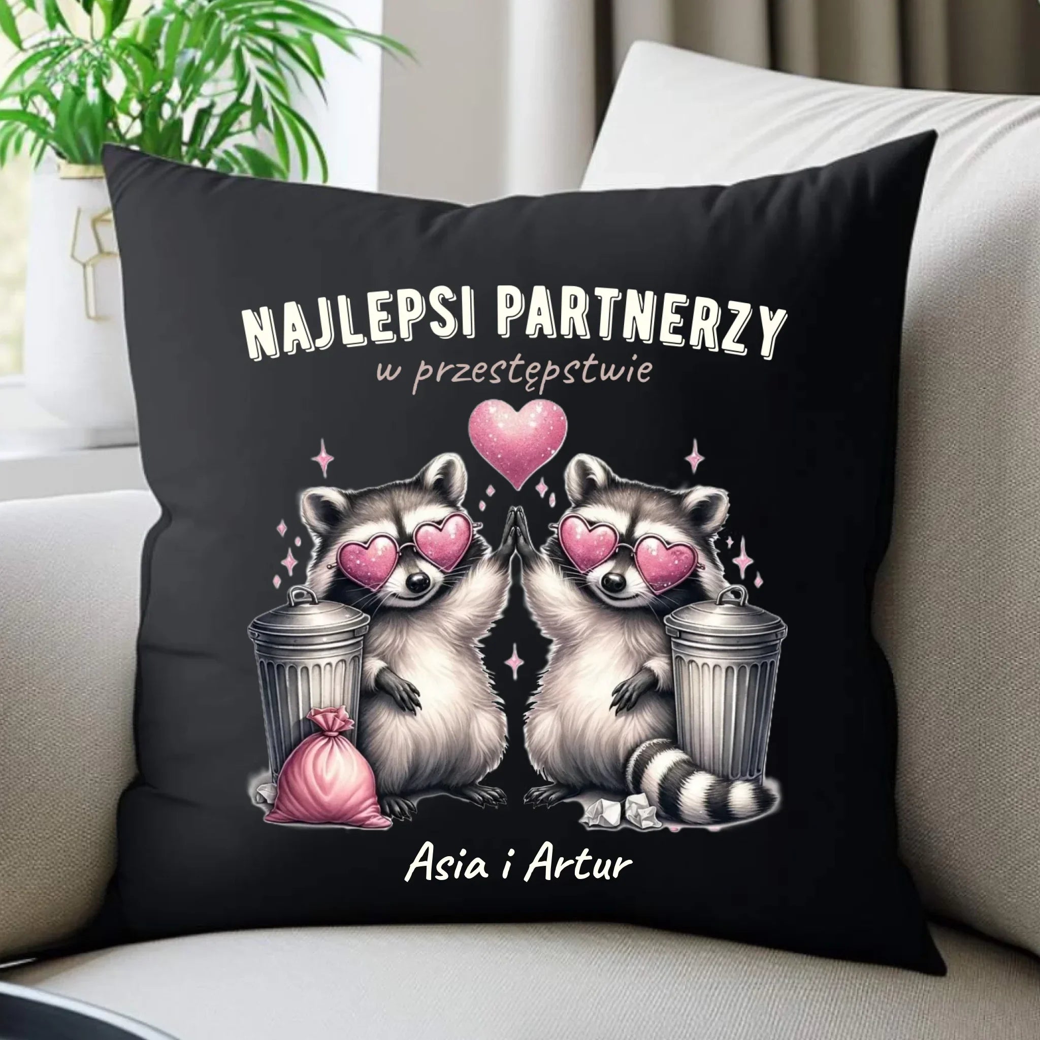 Poduszka dekoracyjna dla par - Najlepsi partnerzy w przestępstwie - personalizowana W27 - StoryCups.pl