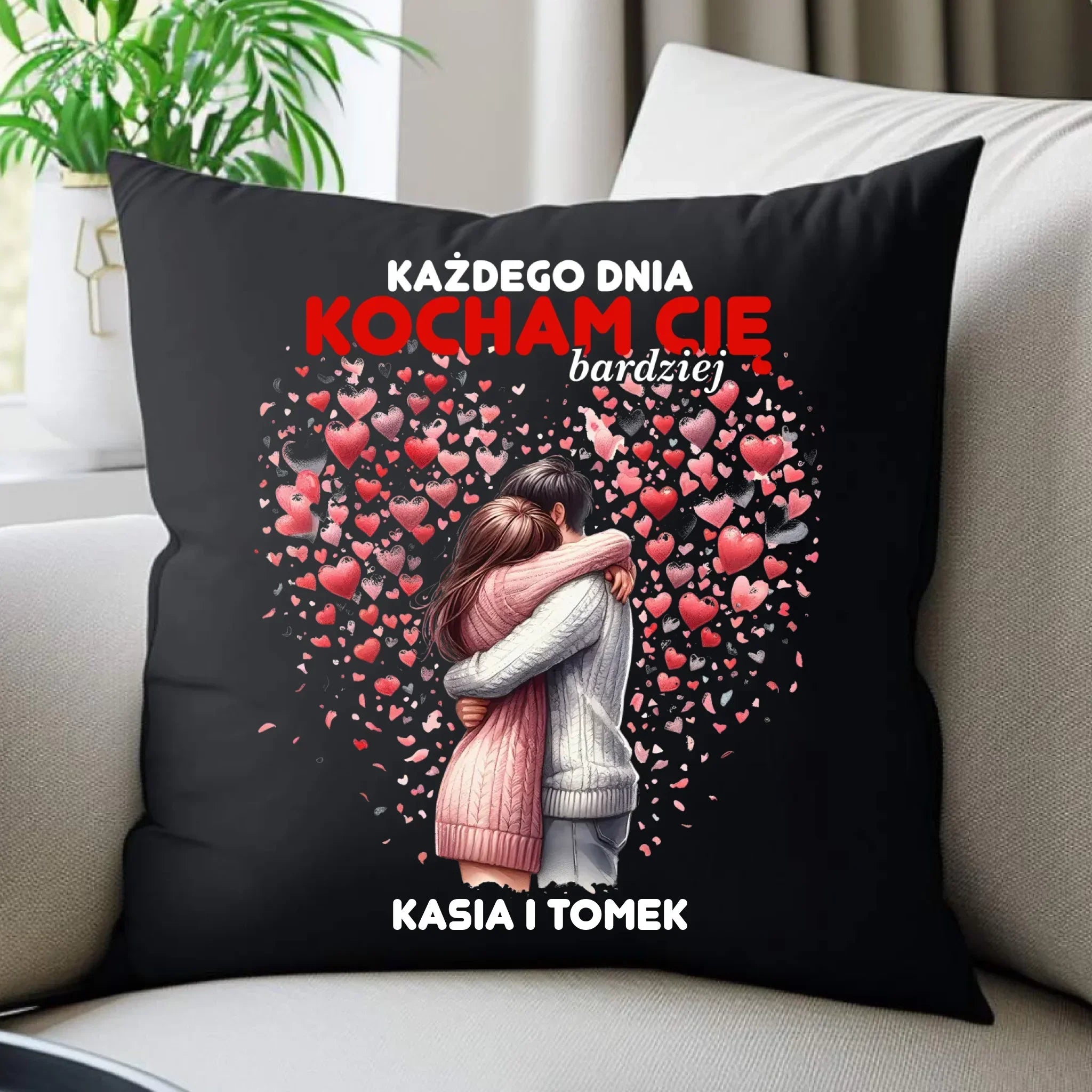 Poduszka dekoracyjna dla par - Każdego dnia kocham Cię bardziej - personalizowana W09 - StoryCups.pl