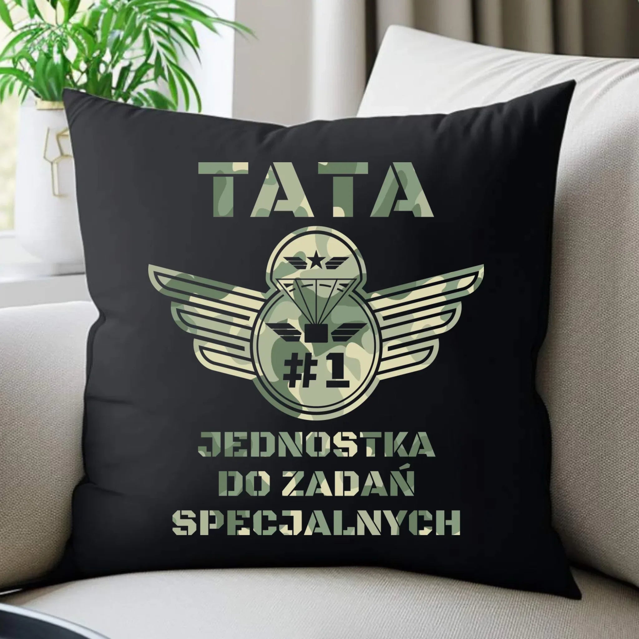 Poduszka dekoracyjna dla taty - Tata jednostka do zadań specjalnych DT42 - StoryCups.pl