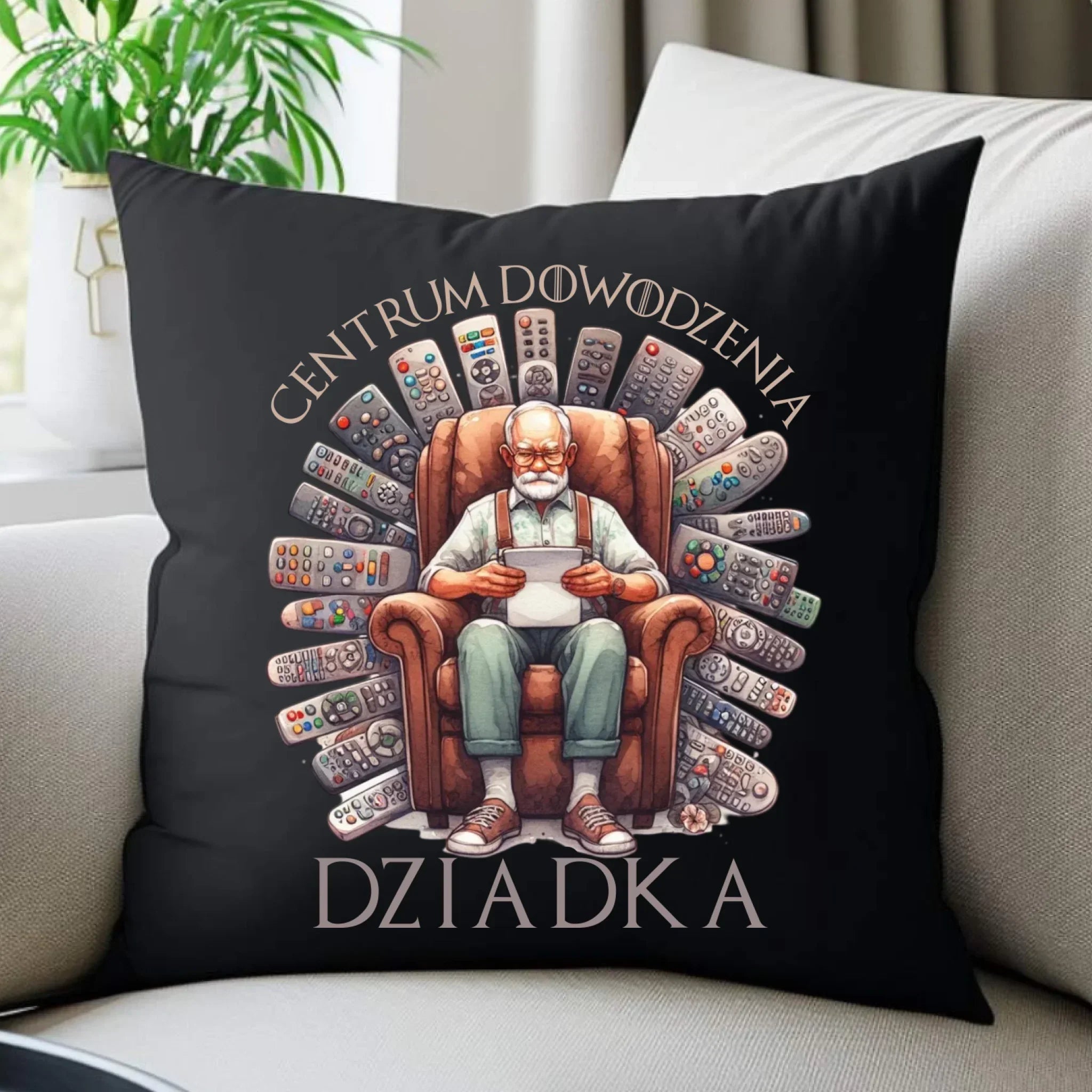 Poduszka dekoracyjna dla dziadka - Centrum dowodzenia D28 - StoryCups.pl