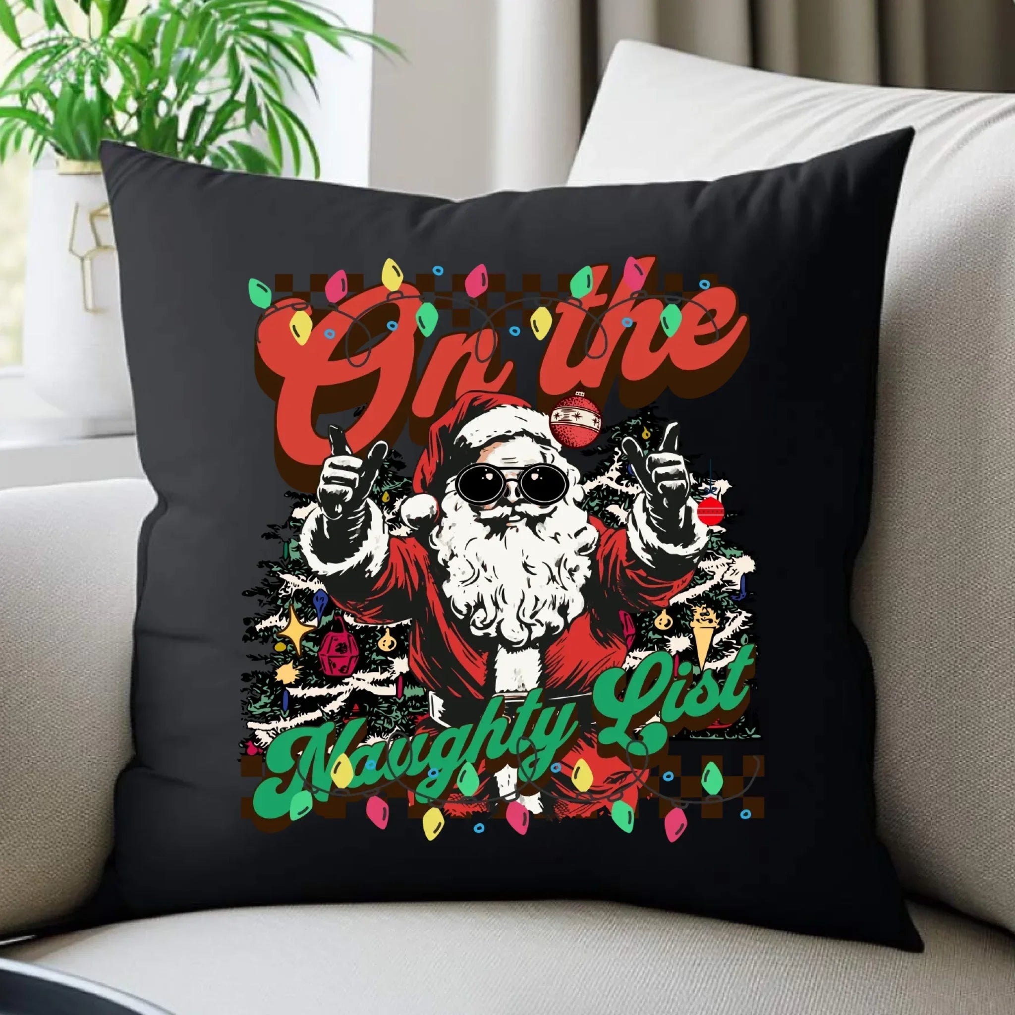 Poduszka dekoracyjna świąteczna - On the Naughty List BN50 - StoryCups.pl