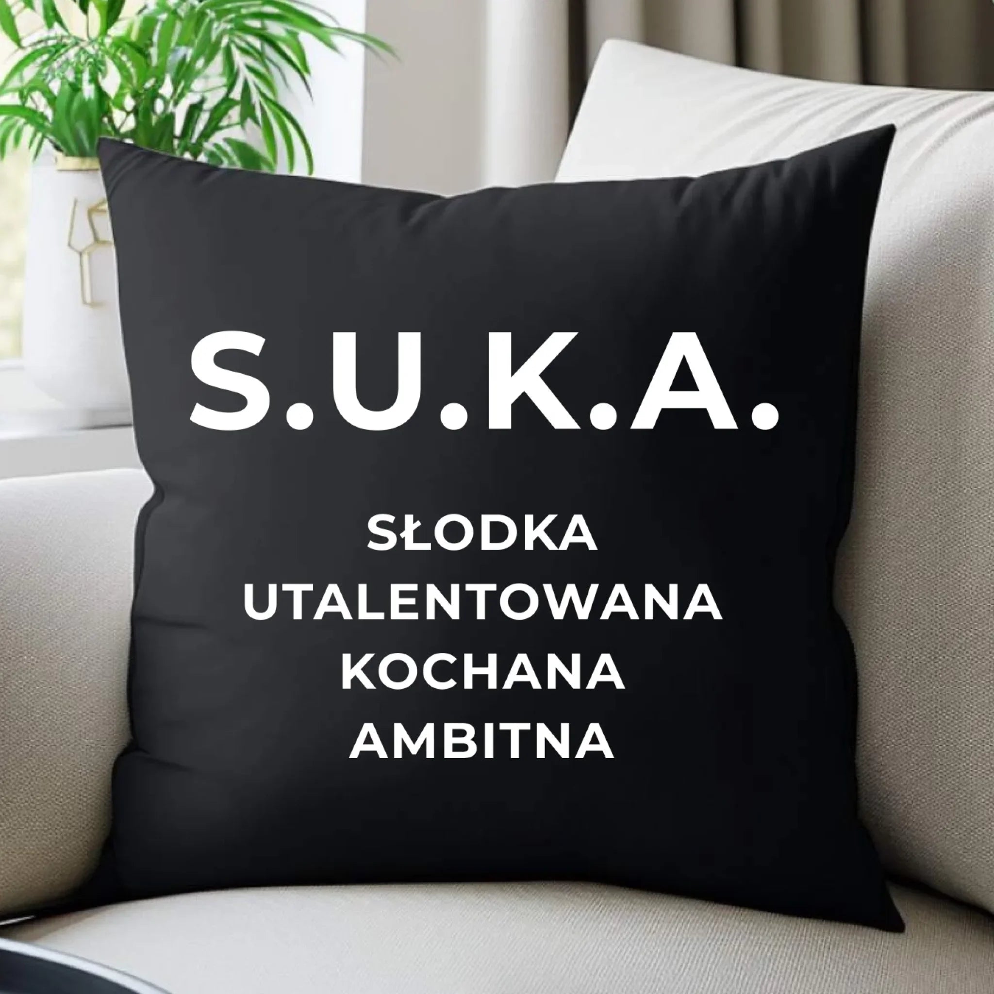 Poduszka dekoracyjna - S.U.K.A. - śmieszny prezent dla niej - bez cenzury DZ16 - StoryCups.pl
