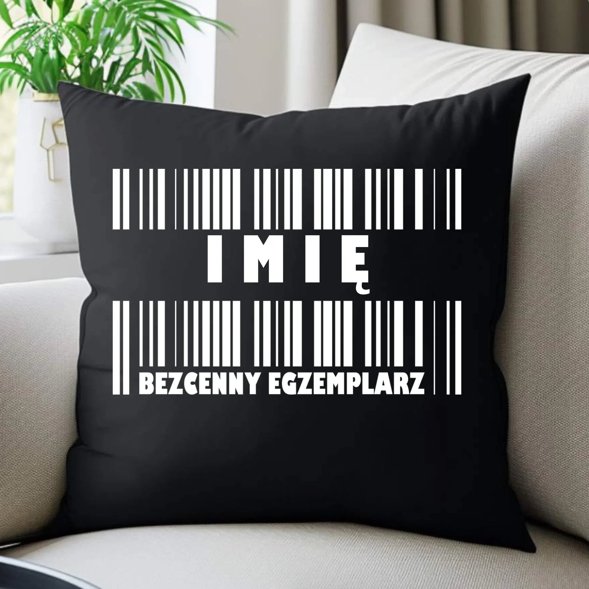 Poduszka dekoracyjna - Bezcenny egzemplarz prezent dla niego - personalizowana DCH07 - StoryCups.pl
