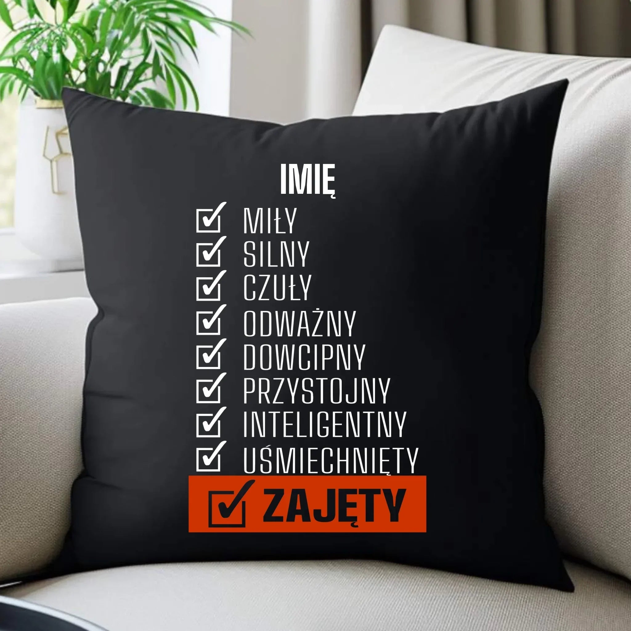 Poduszka dekoracyjna - Zajęty prezent dla chłopaka męża narzeczonego - personalizowana DCH05 - StoryCups.pl