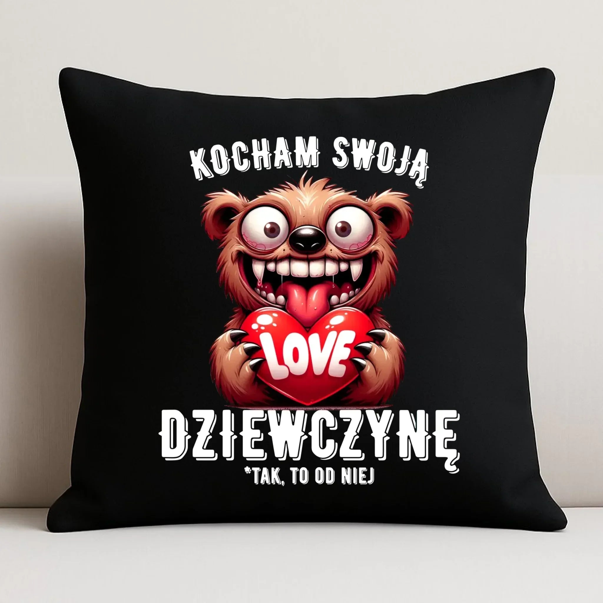 Poduszka dekoracyjna dla chłopaka - Kocham swoją dziewczynę W30 - StoryCups.pl