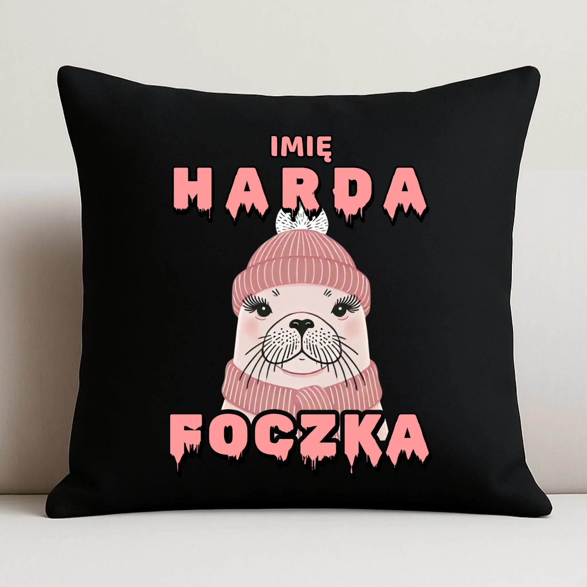 Poduszka dekoracyjna - prezent dla morsa - Harda foczka - personalizowana HM05 - StoryCups.pl