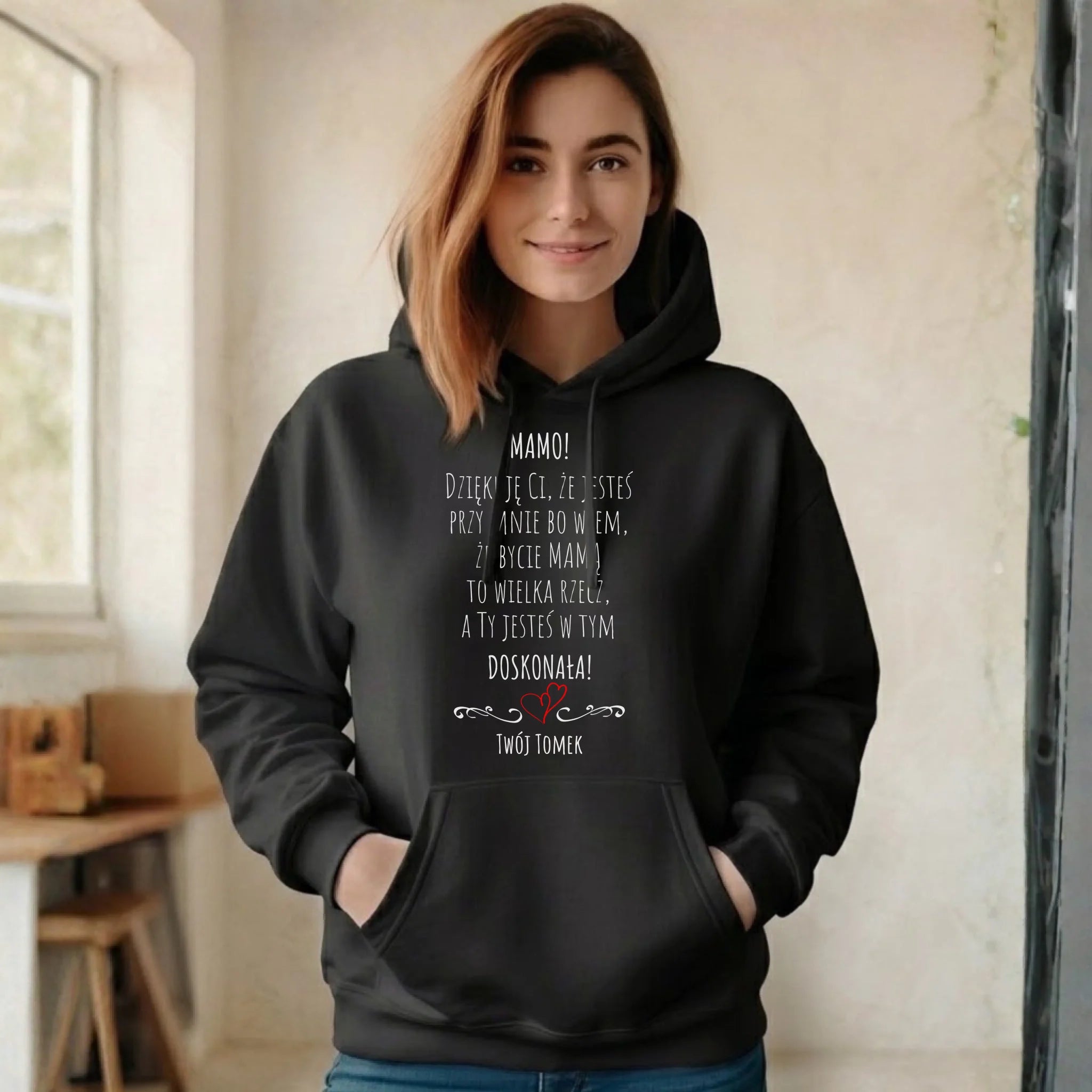 Bluza z kapturem dla mamy z podziękowaniem - Mamo jesteś doskonała - personalizowana DM10 - StoryCups.pl
