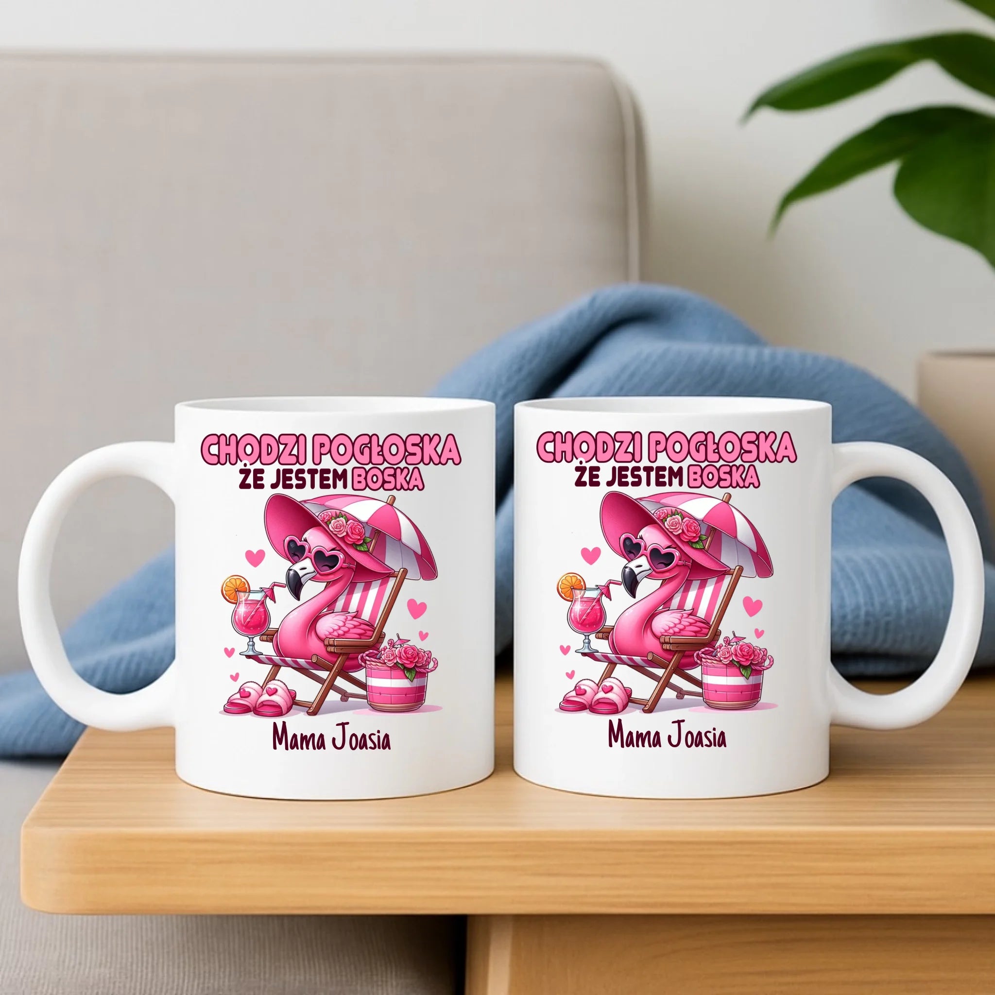 Zestaw poduszka i kubek dla mamy - Chodzi pogłoska, że jestem boska - personalizowany DM14 - StoryCups.pl