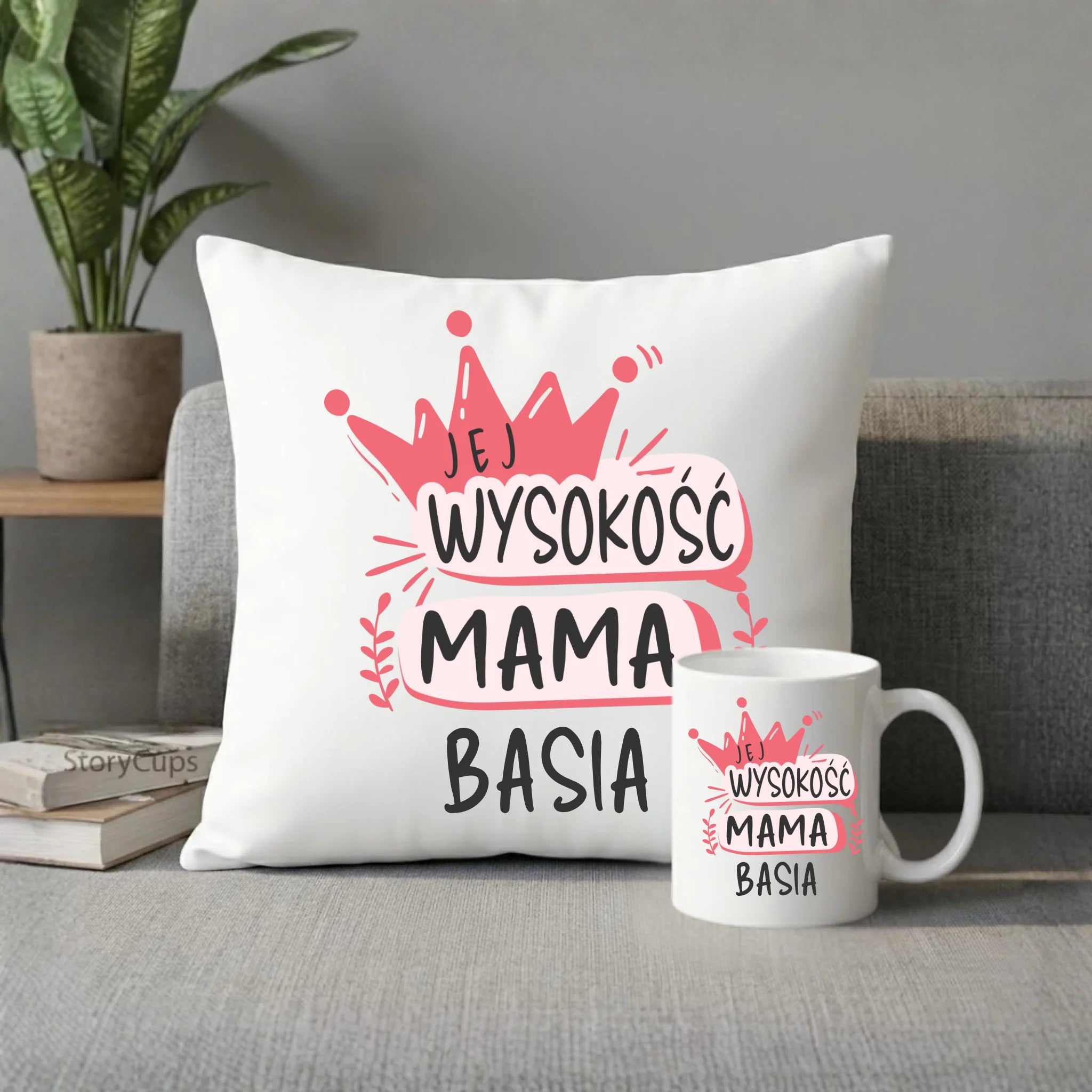 Zestaw poduszka i kubek dla mamy - Jej Wysokość Mama - personalizowany DM16 - StoryCups.pl
